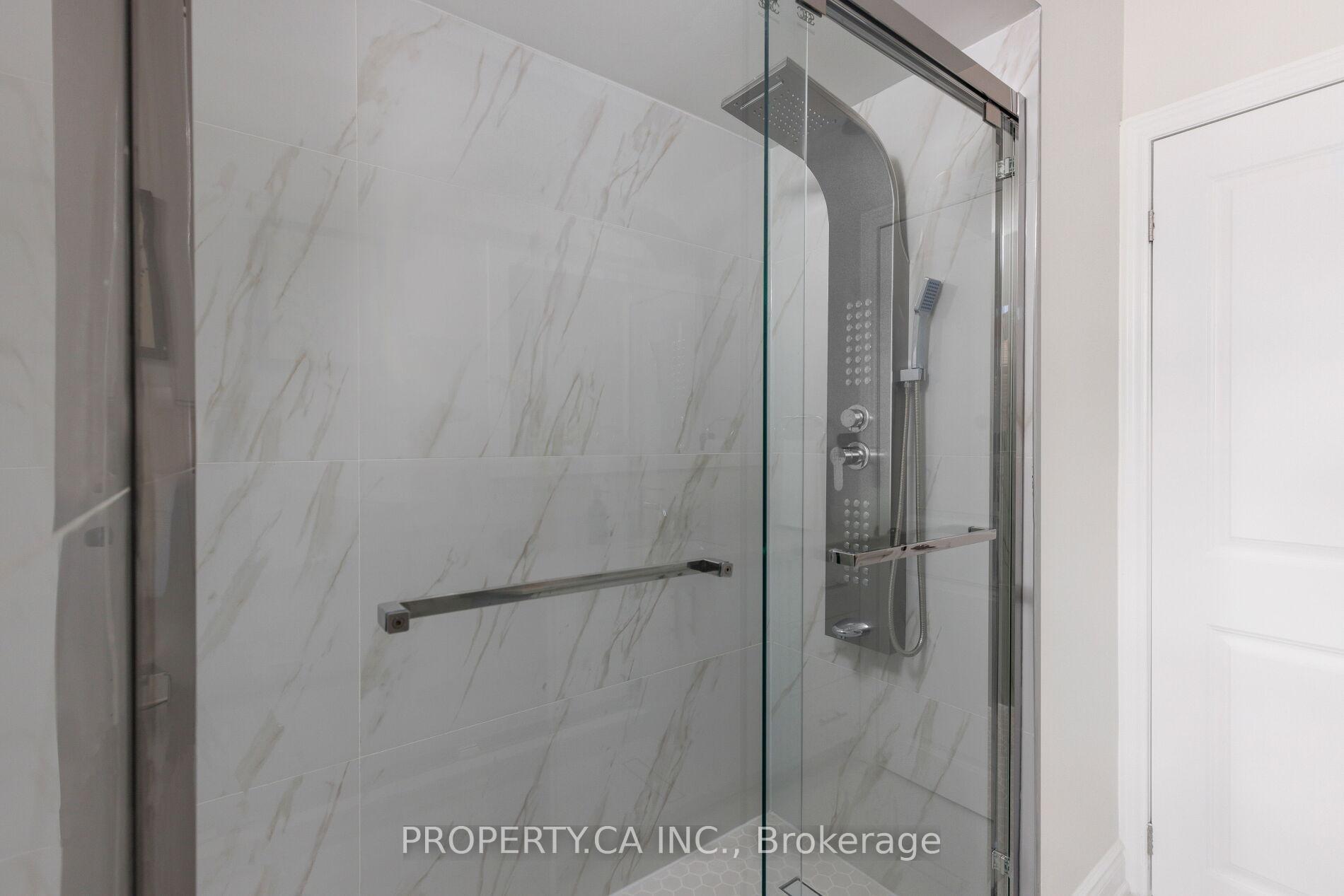 Photo 16 of 18 Alhart Drive, Etobicoke, Thistletown-Beaumonde Heights — HOMEH