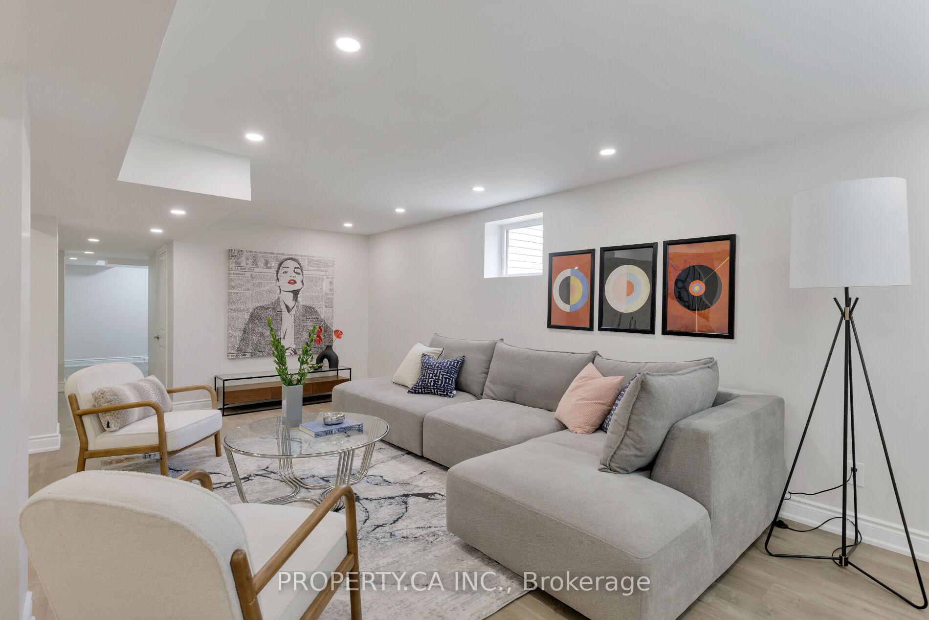 Photo 19 of 18 Alhart Drive, Etobicoke, Thistletown-Beaumonde Heights — HOMEH