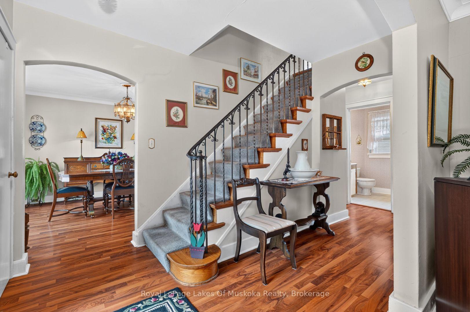 Photo 22 of 2 Mountview Avenue, Huntsville — HOMEH
