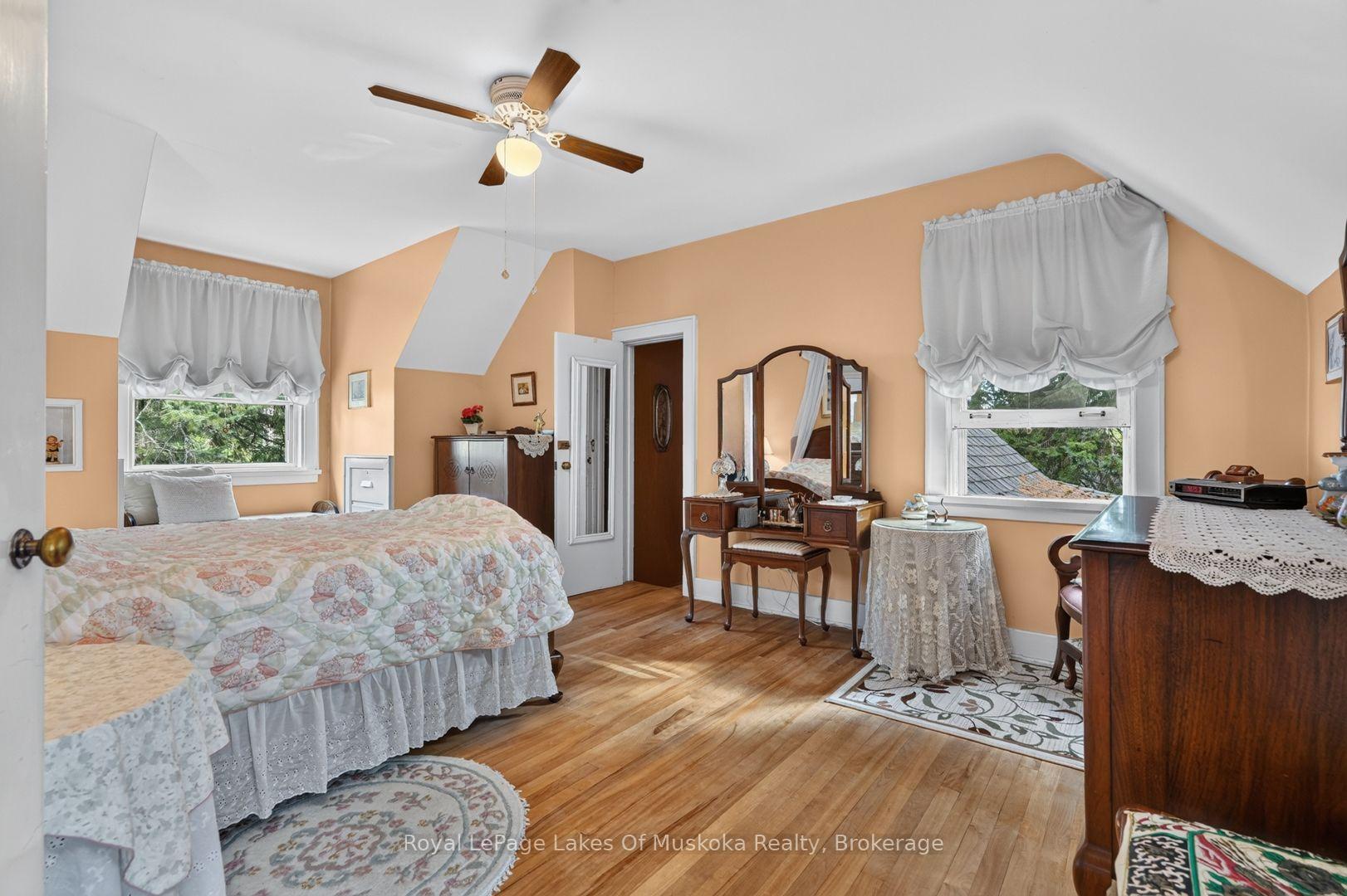 Photo 23 of 2 Mountview Avenue, Huntsville — HOMEH