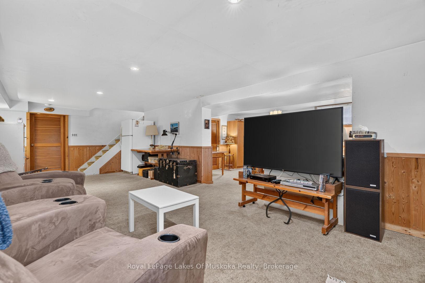 Photo 33 of 2 Mountview Avenue, Huntsville — HOMEH