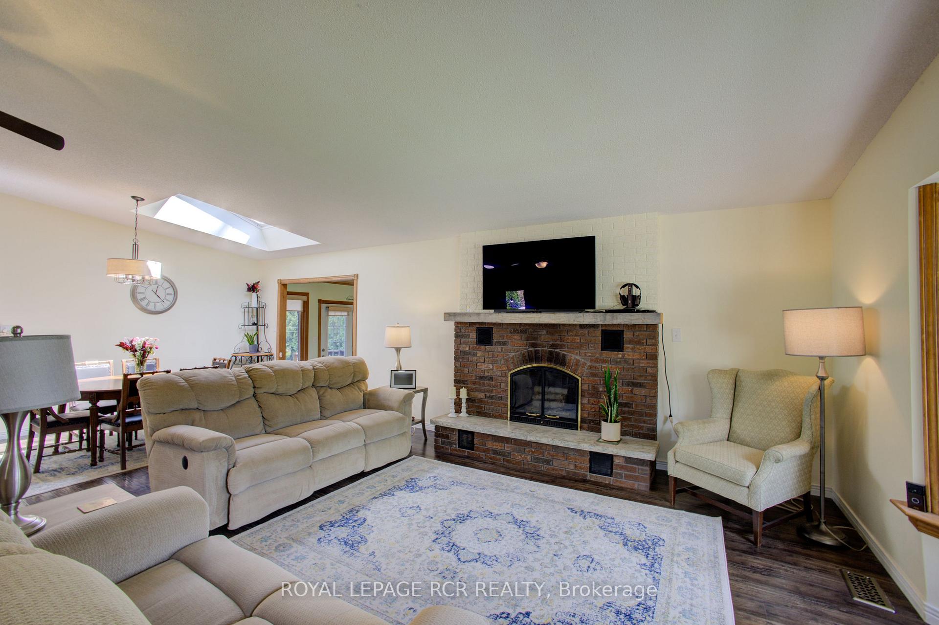 Photo 5 of 181 McFarlin Drive, Southgate — HOMEH