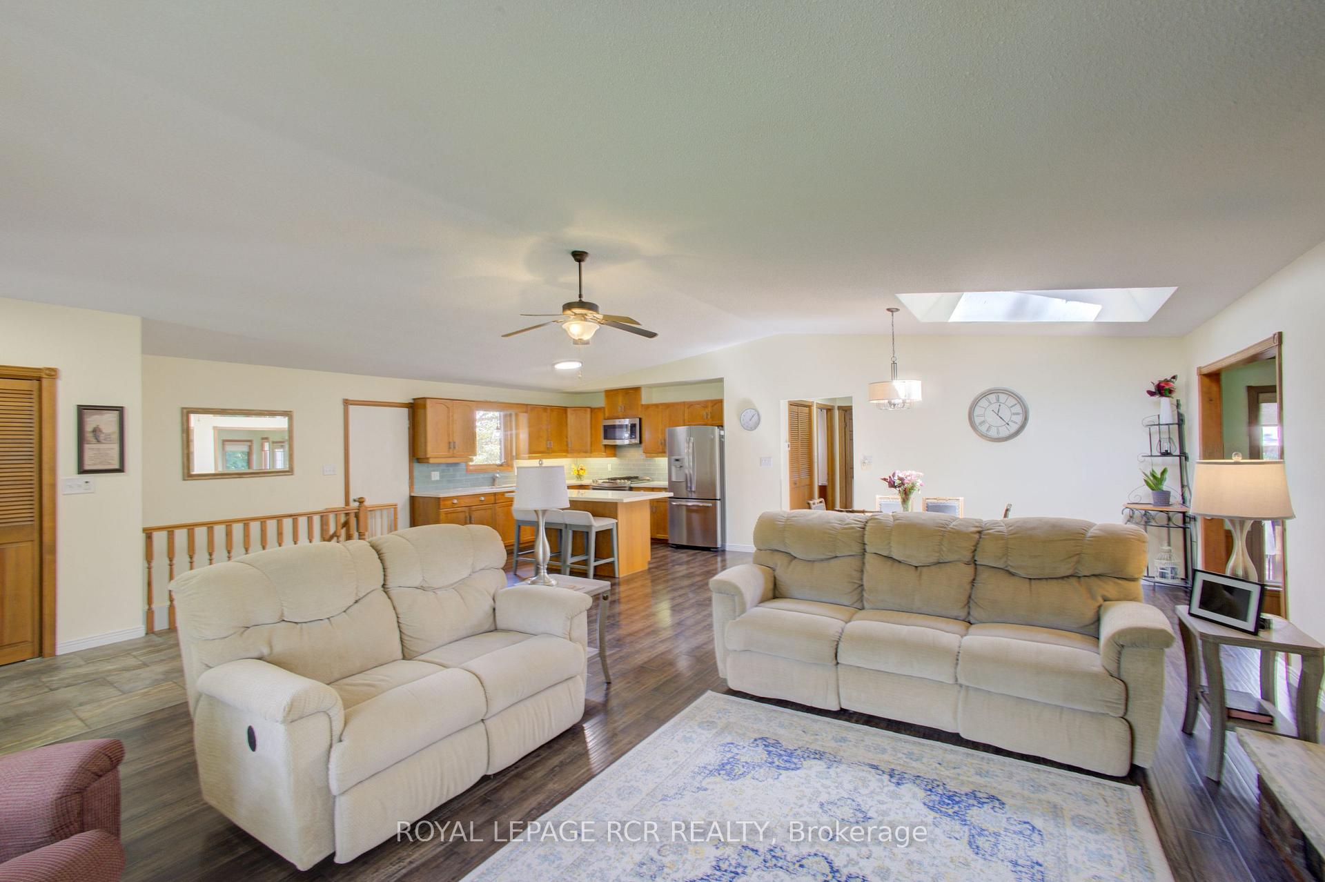 Photo 6 of 181 McFarlin Drive, Southgate — HOMEH