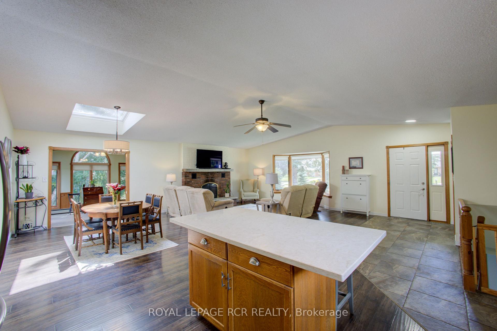 Photo 16 of 181 McFarlin Drive, Southgate — HOMEH