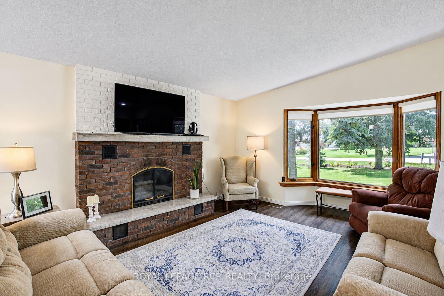 Photo 7 of 181 McFarlin Drive, Southgate — HOMEH