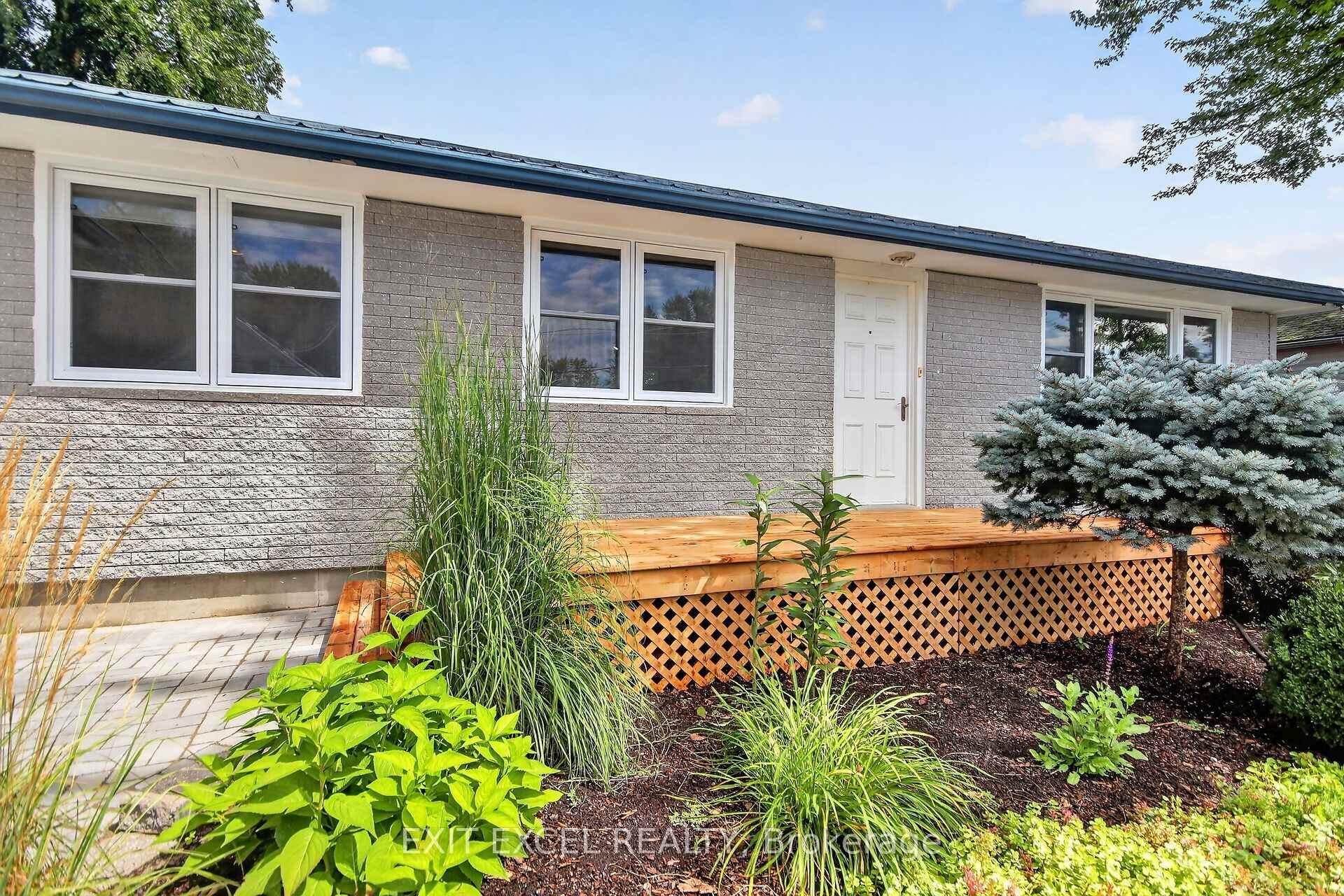 Photo 3 of 44 Colonel Murray Street, Ottawa, Richmond — HOMEH