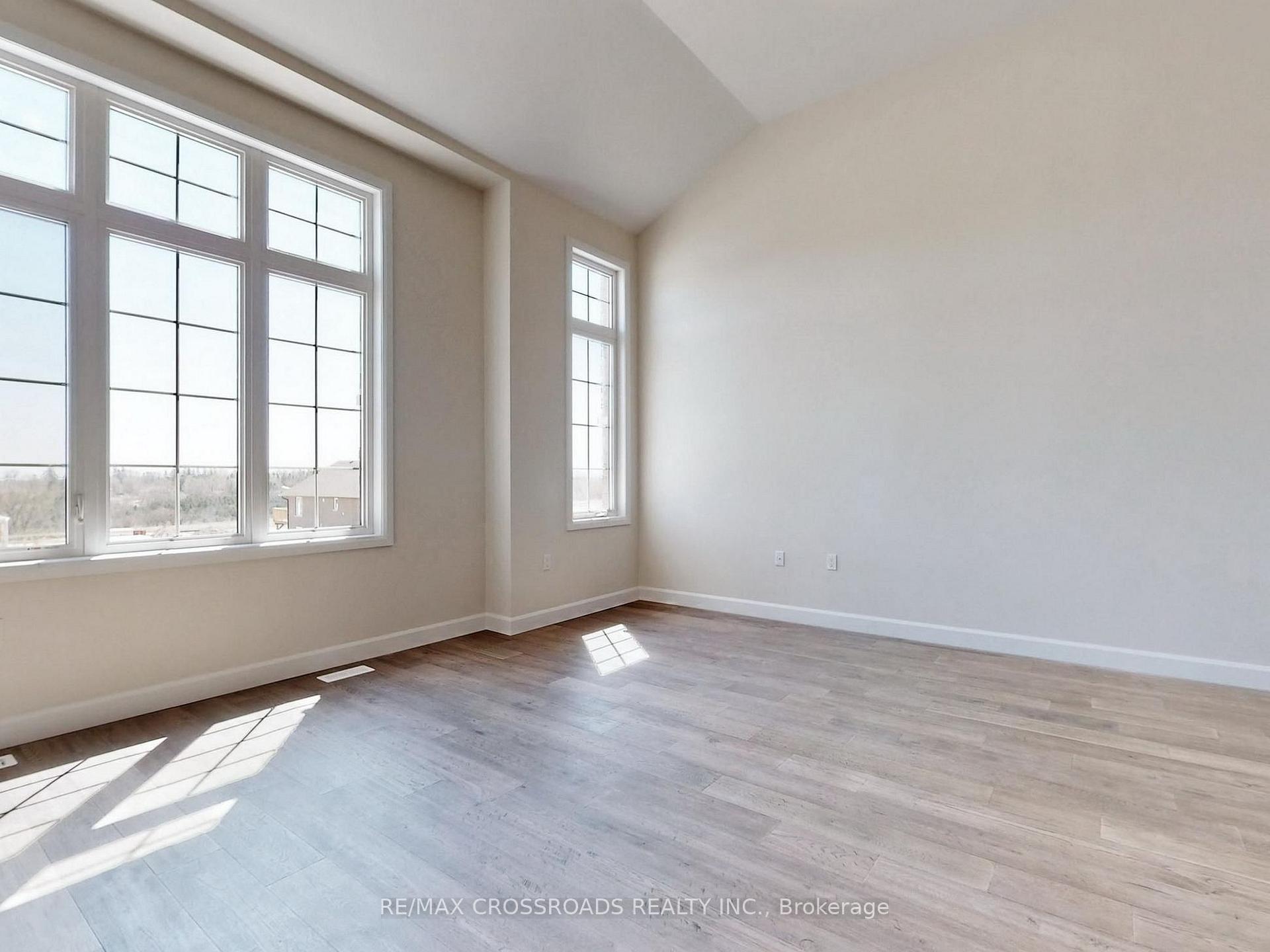 Photo 10 of 93 York Drive, Peterborough, Monaghan Ward 2 — HOMEH