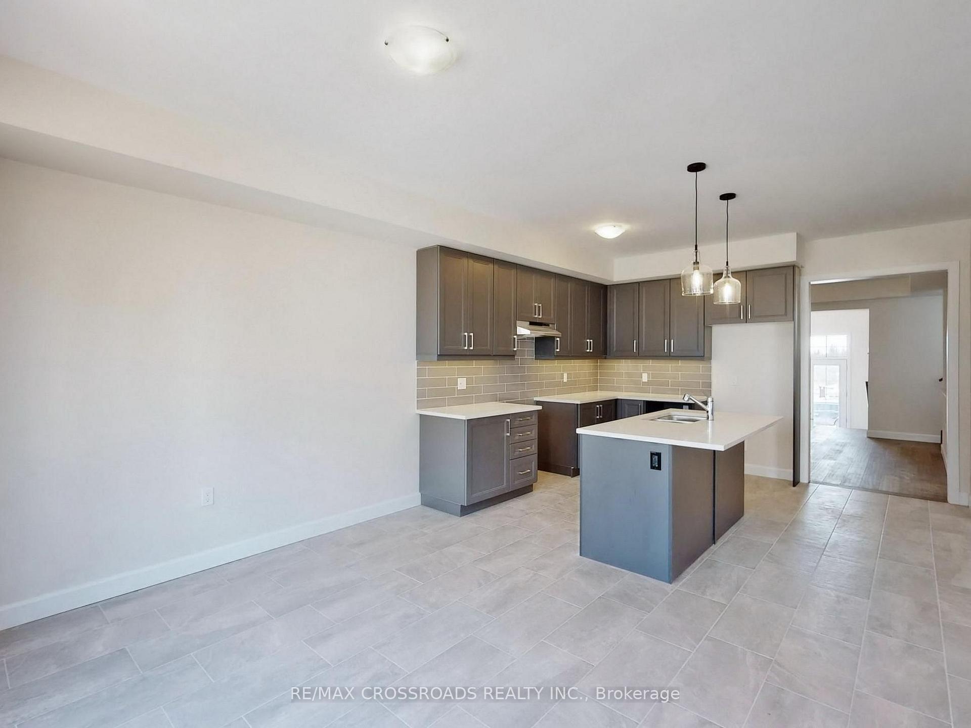 Photo 19 of 93 York Drive, Peterborough, Monaghan Ward 2 — HOMEH
