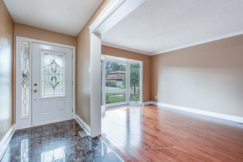 Photo 3 of 57 Paula Crescent, Ottawa, Sheahan Estates/Trend Village — HOMEH