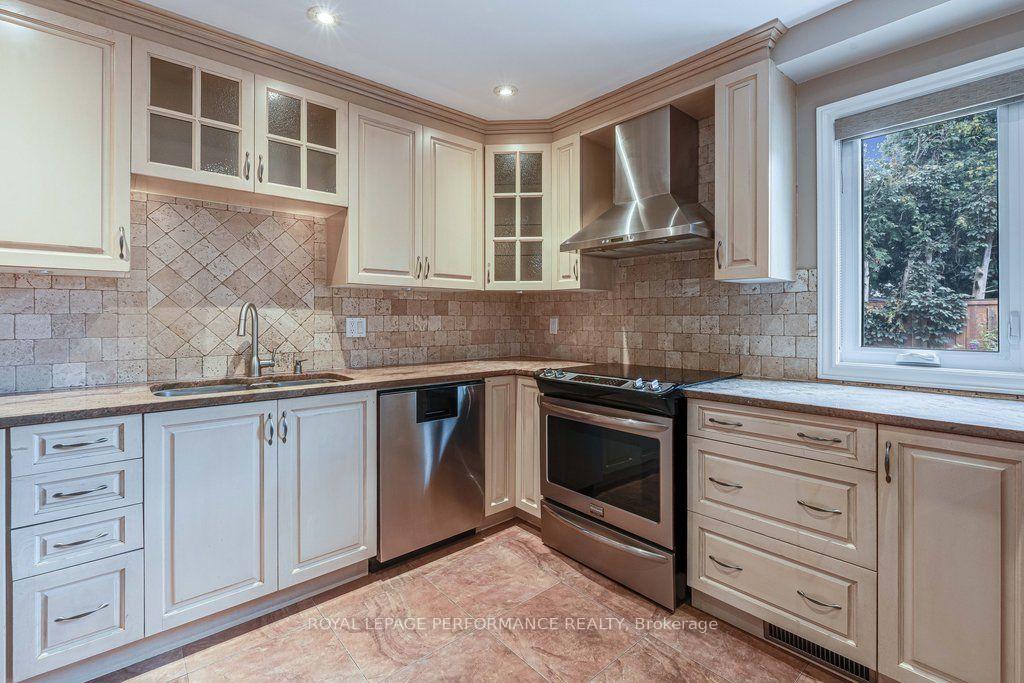 Photo 8 of 57 Paula Crescent, Ottawa, Sheahan Estates/Trend Village — HOMEH