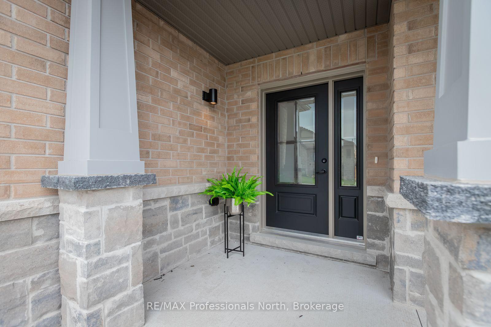 Photo 3 of 75 Eaglecrest Avenue, Huntsville, Chaffey — HOMEH