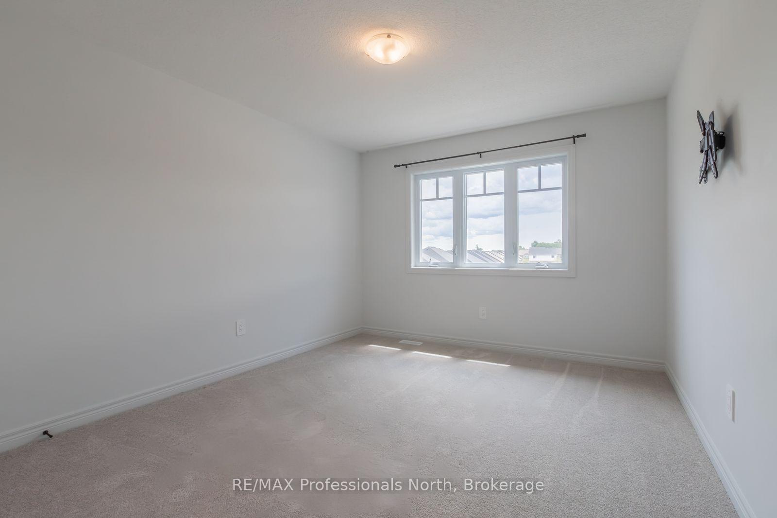 Photo 21 of 75 Eaglecrest Avenue, Huntsville, Chaffey — HOMEH