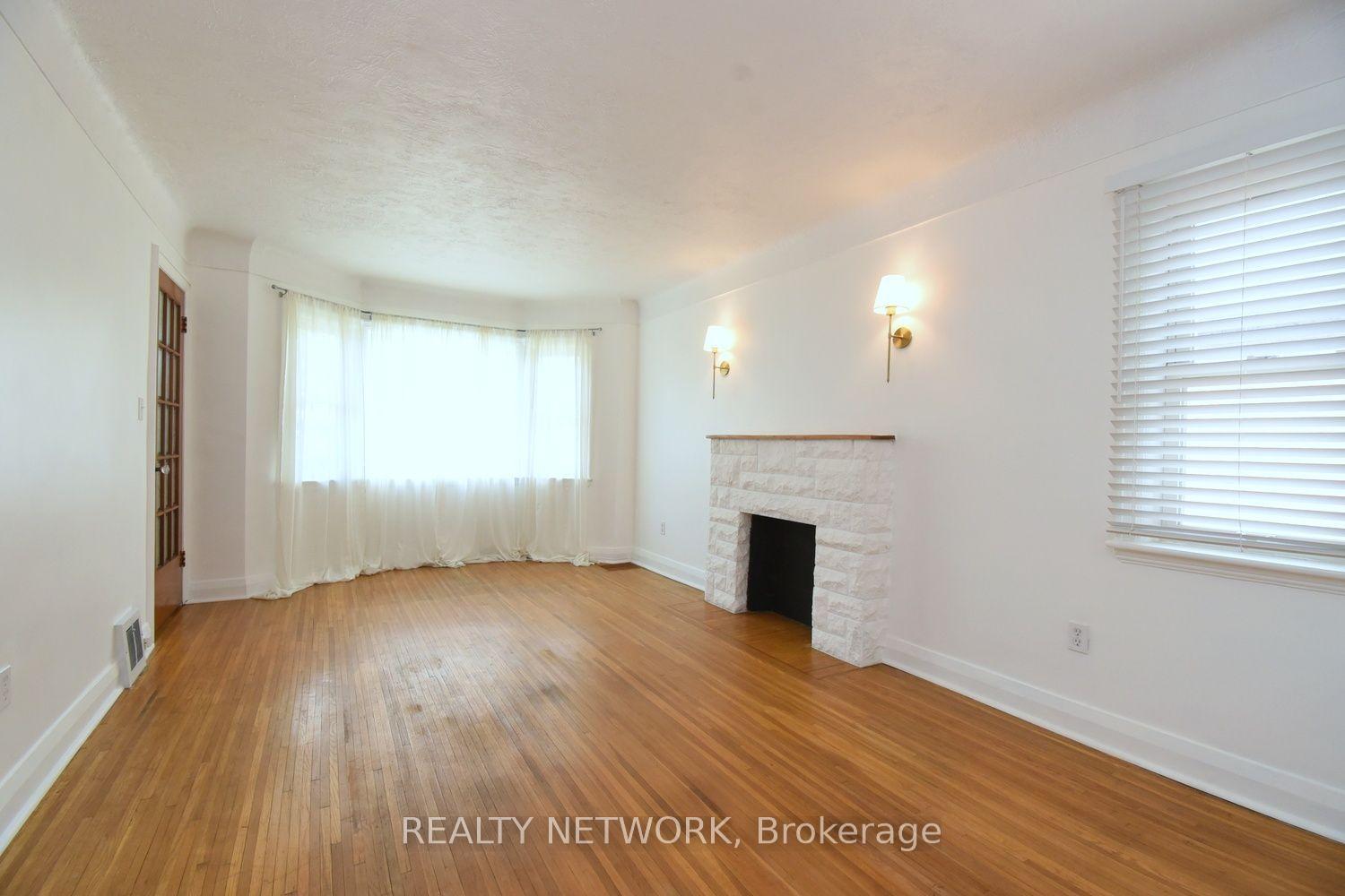 Photo 9 of 575 Upper Wentworth Street, Hamilton, Eastmount — HOMEH