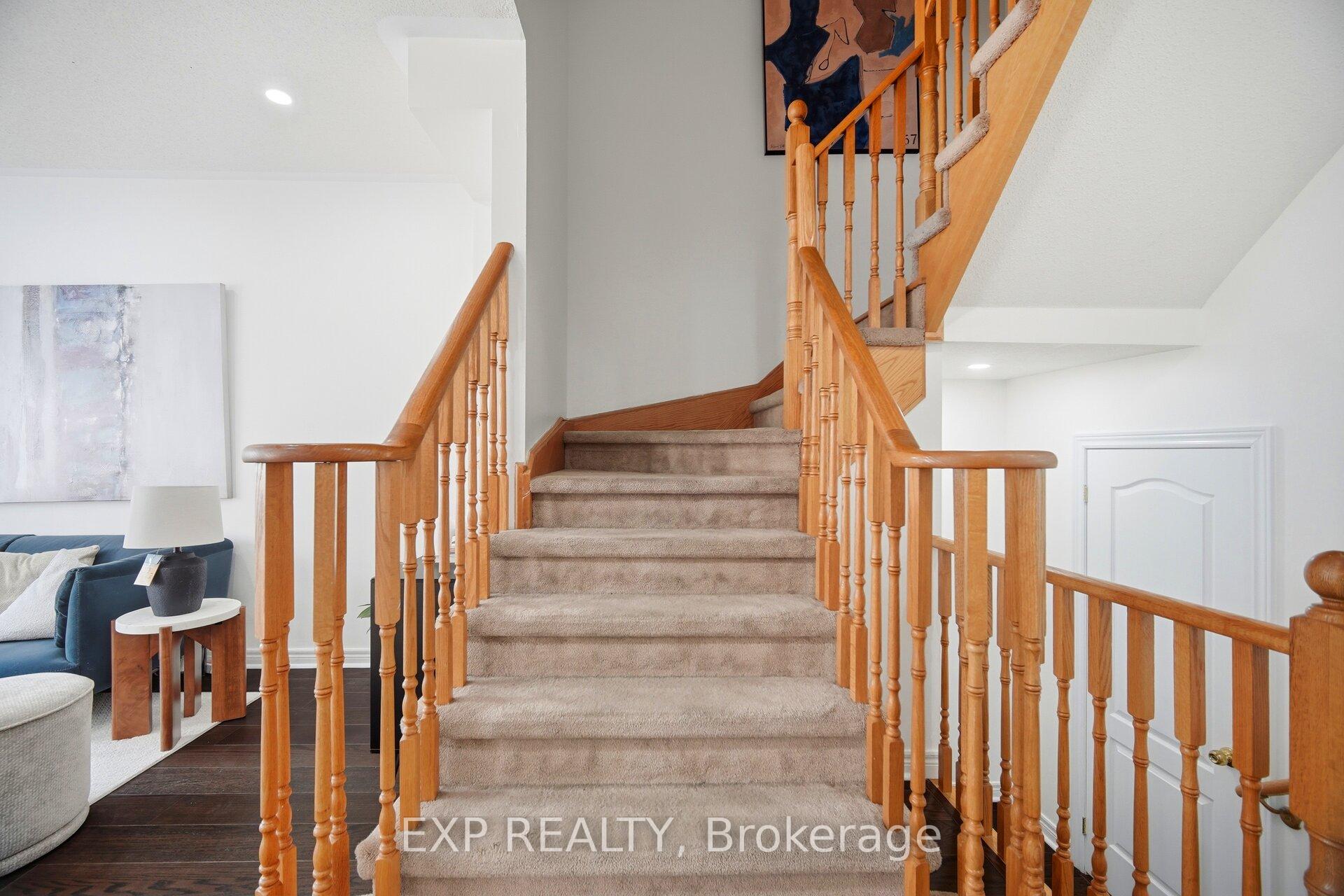 Photo 18 of 37 Totten Drive, Brampton, Sandringham-Wellington — HOMEH