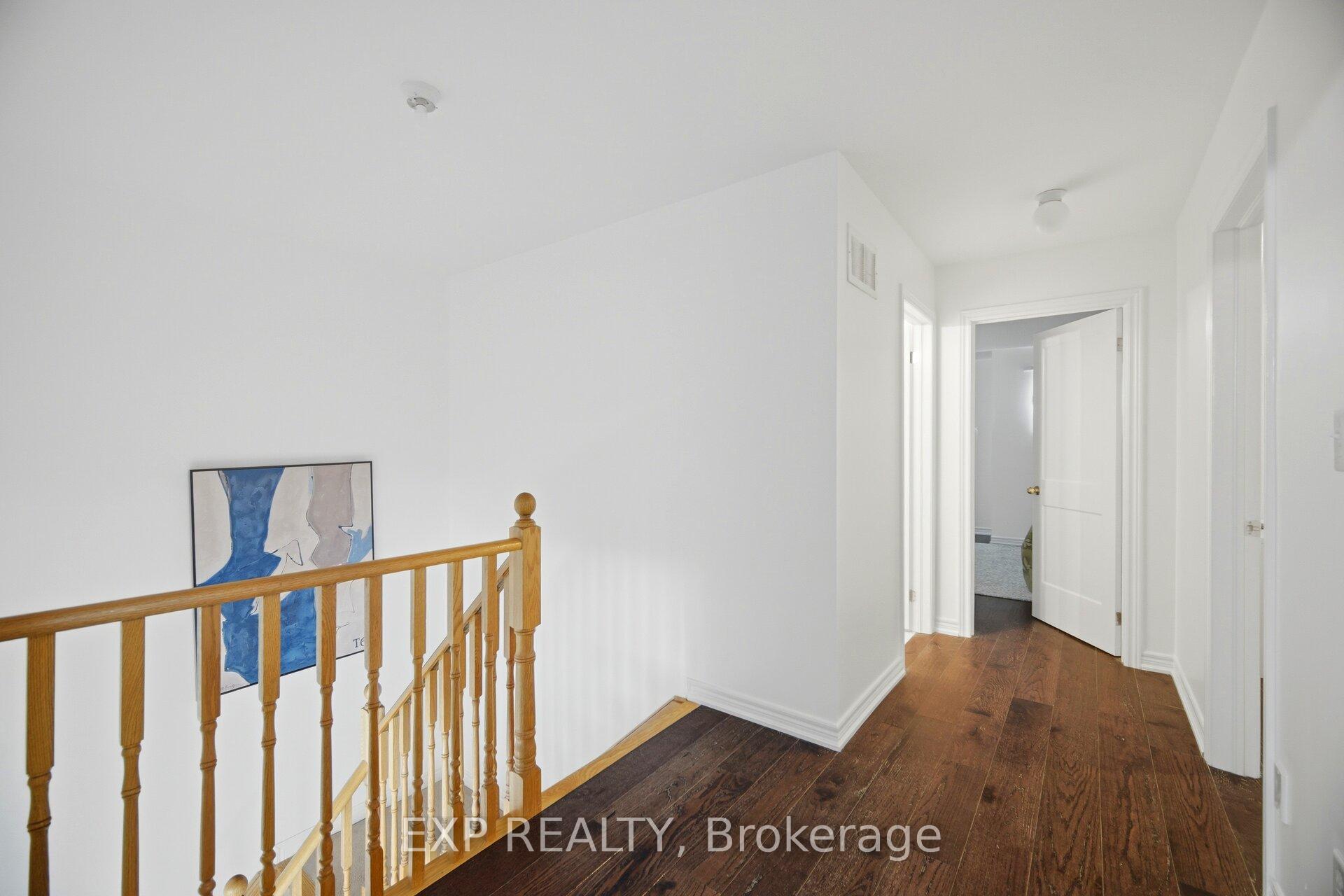Photo 19 of 37 Totten Drive, Brampton, Sandringham-Wellington — HOMEH