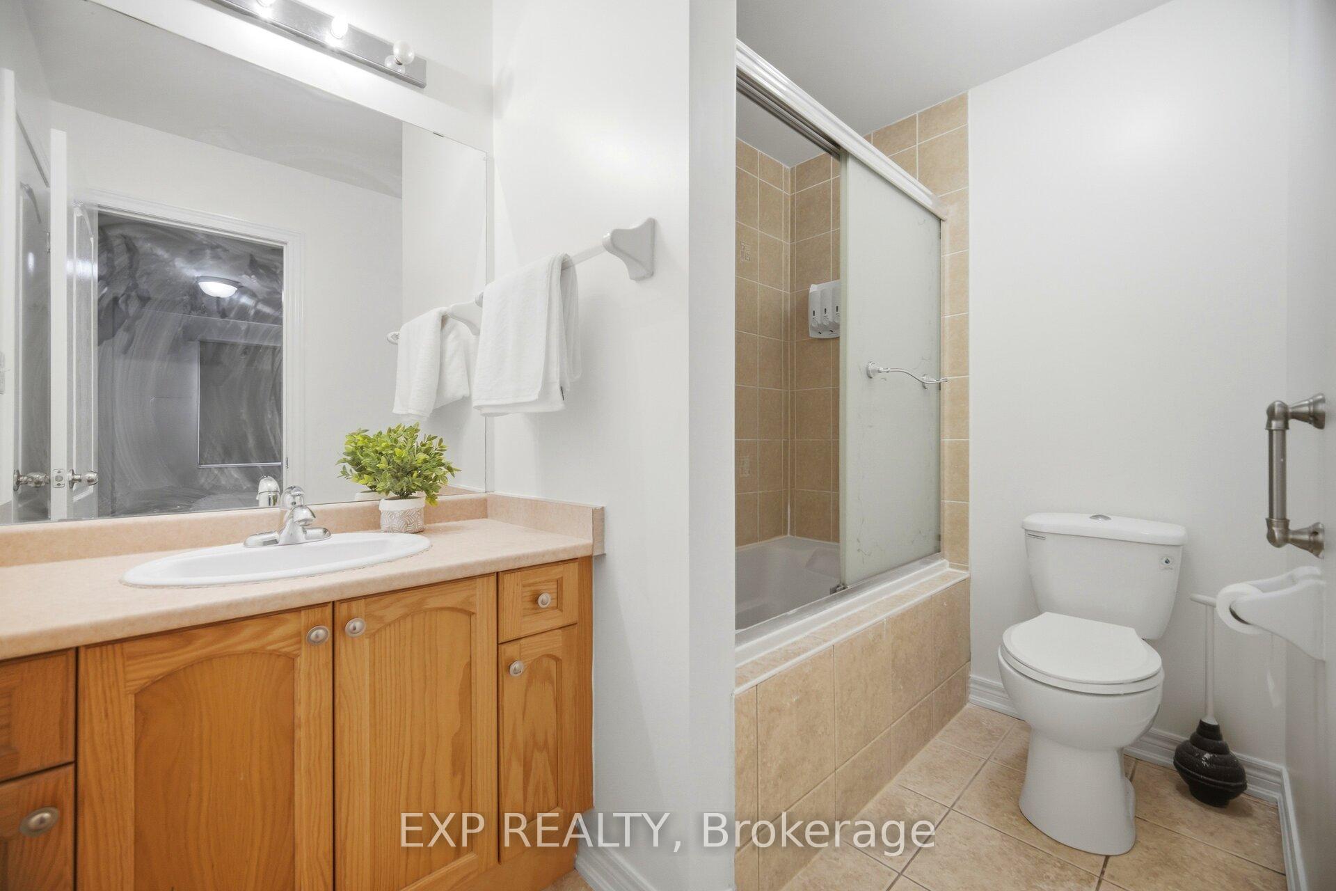 Photo 28 of 37 Totten Drive, Brampton, Sandringham-Wellington — HOMEH