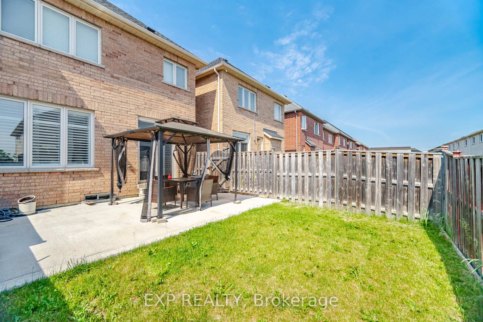 Photo 31 of 37 Totten Drive, Brampton, Sandringham-Wellington — HOMEH