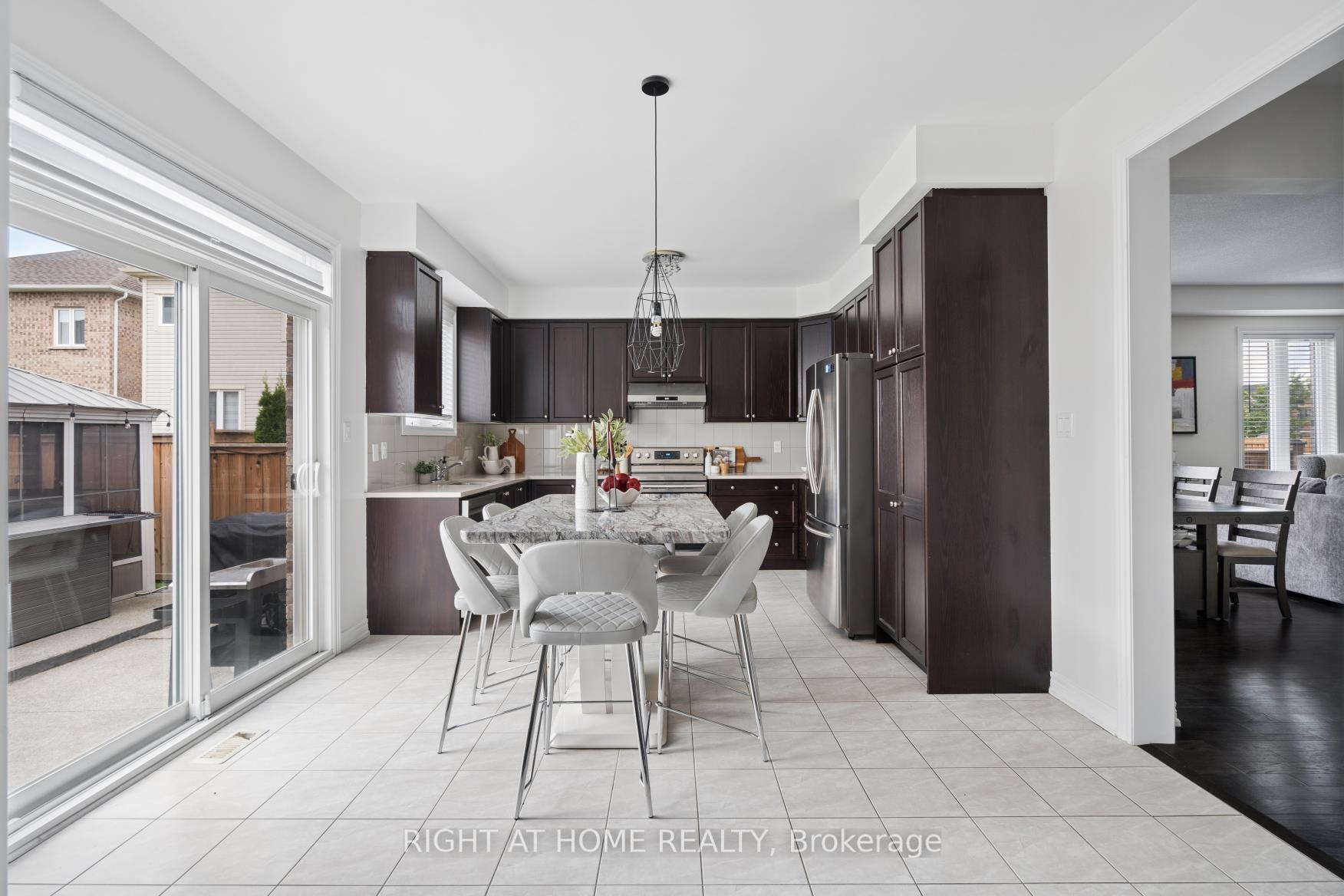 Photo 15 of 4 Bill Hutchinson Crescent, Clarington, Bowmanville — HOMEH