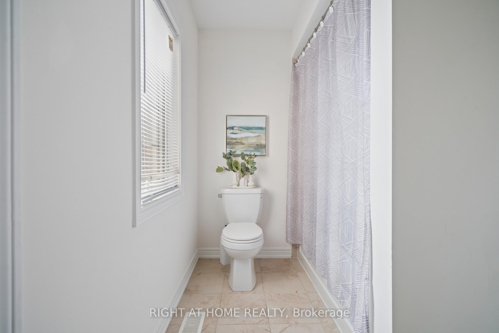 Photo 36 of 4 Bill Hutchinson Crescent, Clarington, Bowmanville — HOMEH