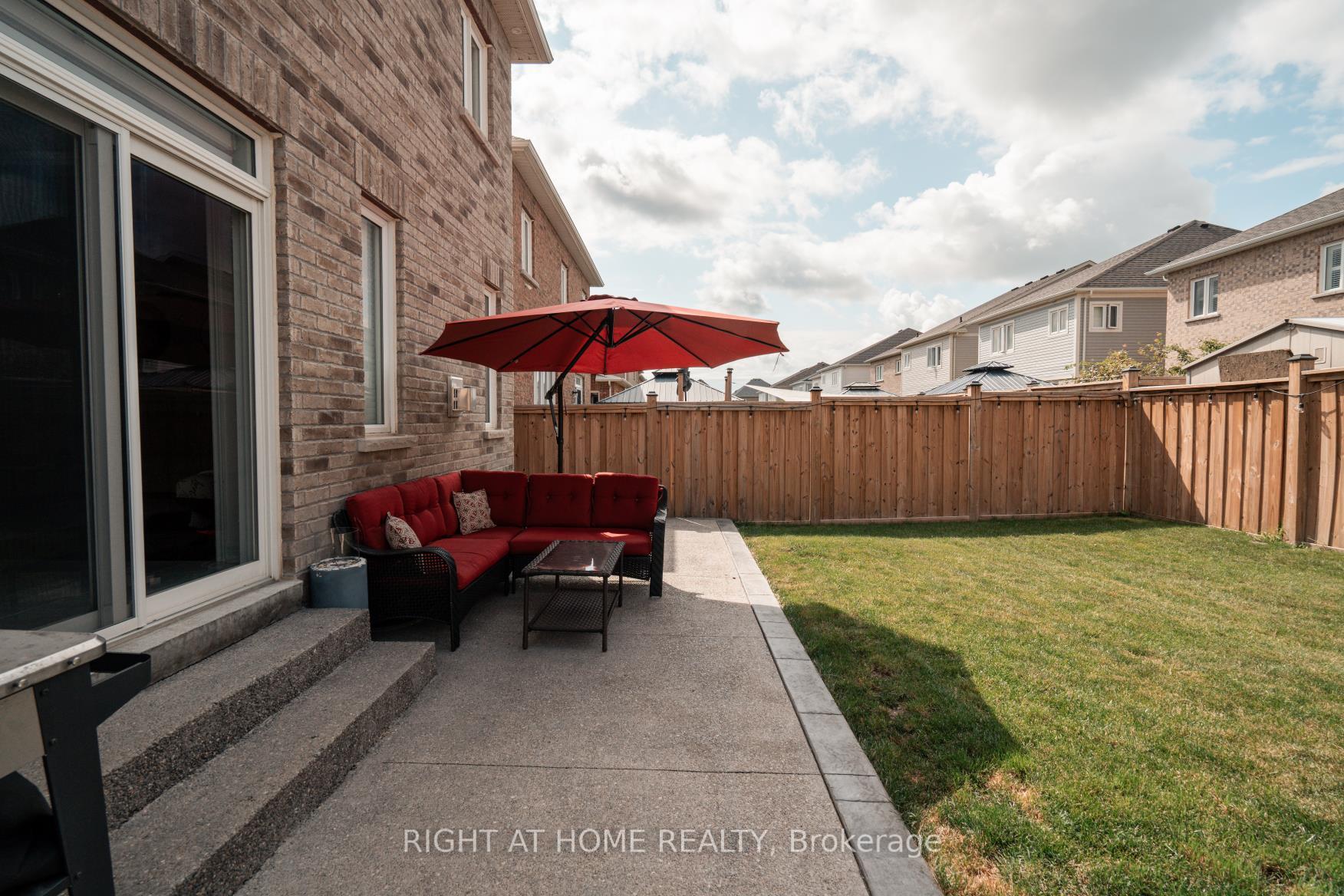Photo 43 of 4 Bill Hutchinson Crescent, Clarington, Bowmanville — HOMEH