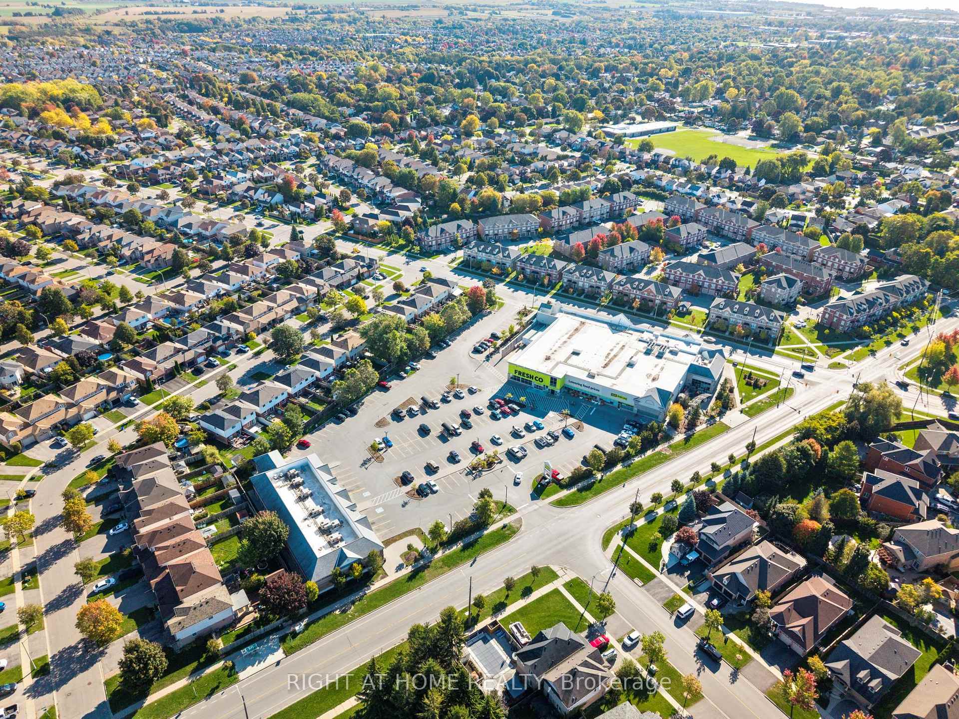 Photo 47 of 4 Bill Hutchinson Crescent, Clarington, Bowmanville — HOMEH