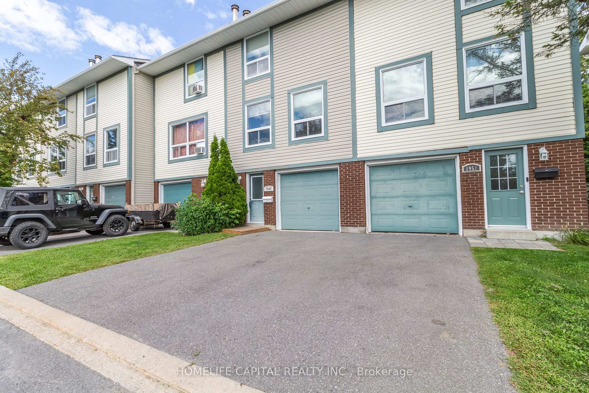 Photo 2 of 1949 Greenway Park Lane, Ottawa, Blackburn Hamlet (South) — HOMEH