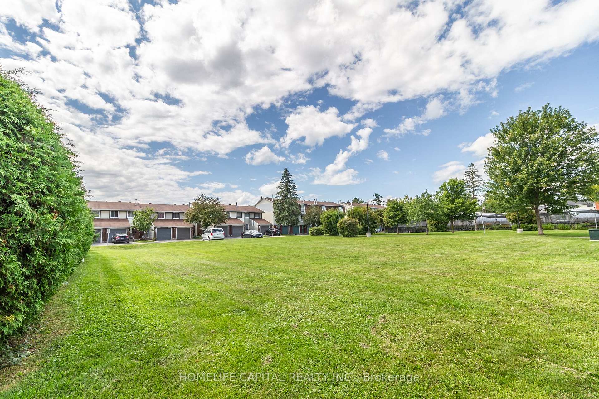 Photo 7 of 1949 Greenway Park Lane, Ottawa, Blackburn Hamlet (South) — HOMEH