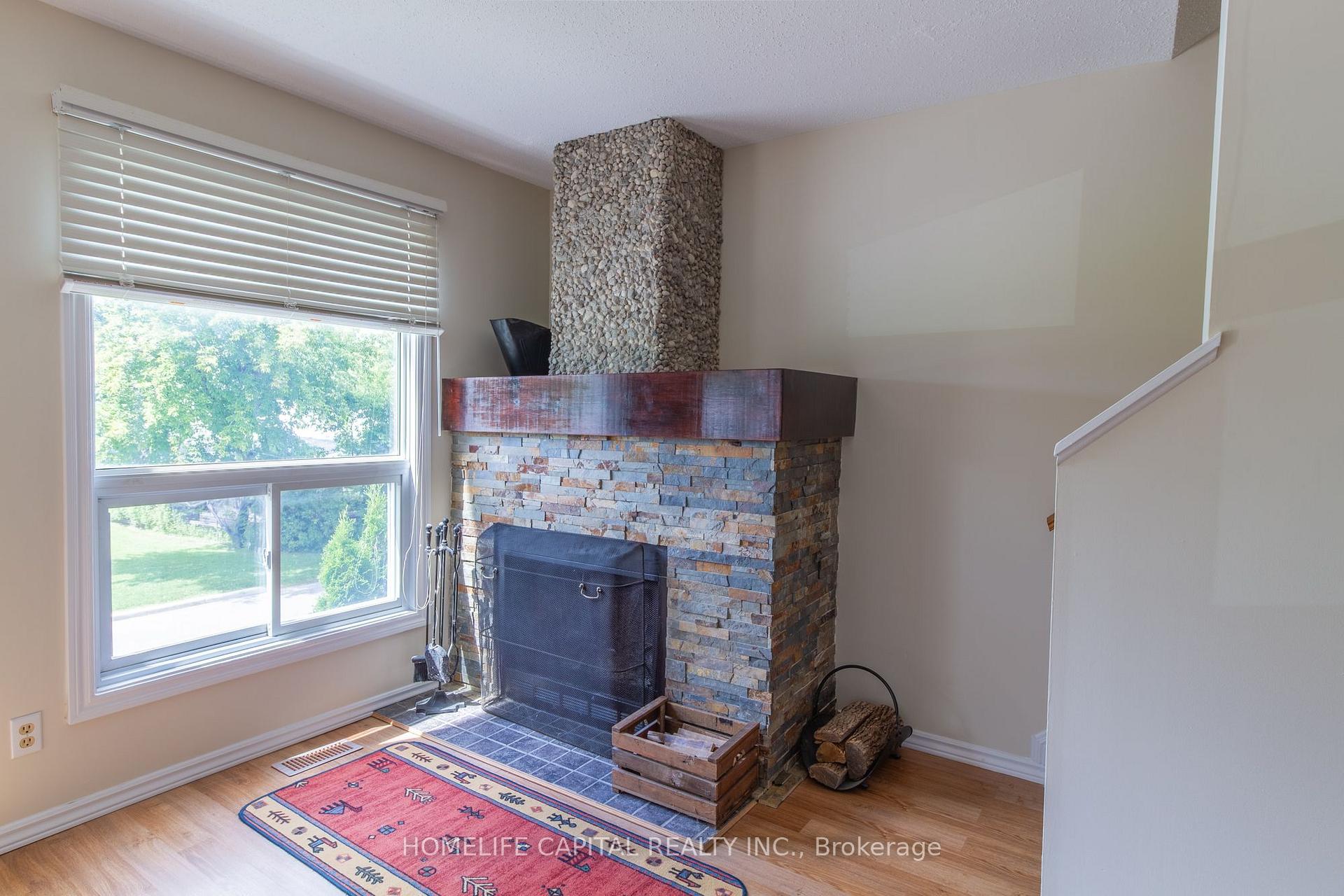 Photo 11 of 1949 Greenway Park Lane, Ottawa, Blackburn Hamlet (South) — HOMEH