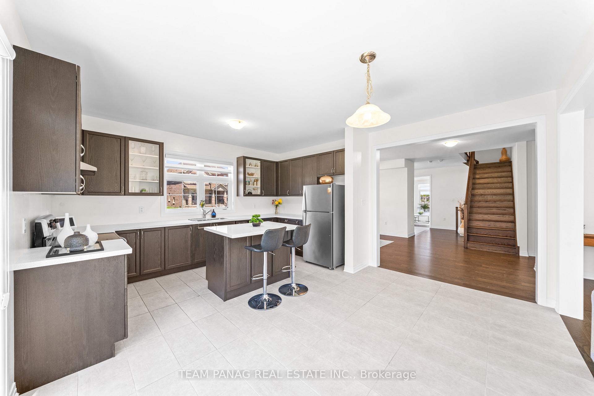 Photo 13 of 1614 Sharpe Street E, Innisfil, Rural Innisfil — HOMEH