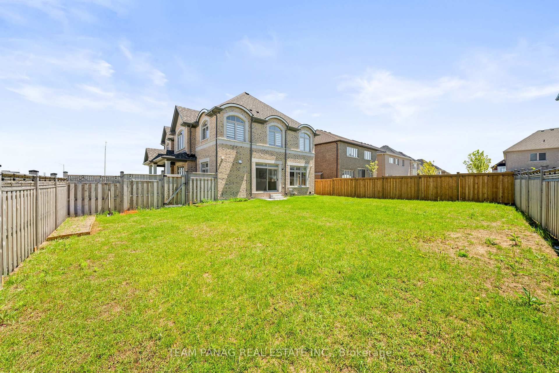 Photo 31 of 1614 Sharpe Street E, Innisfil, Rural Innisfil — HOMEH