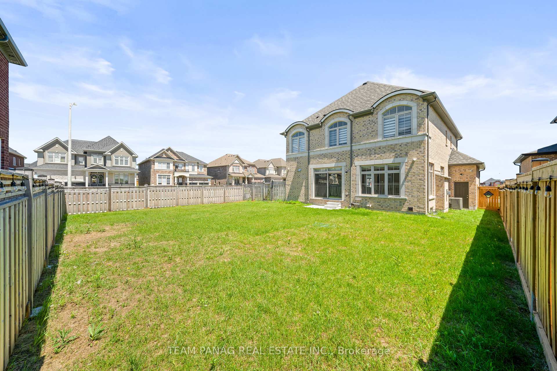 Photo 32 of 1614 Sharpe Street E, Innisfil, Rural Innisfil — HOMEH