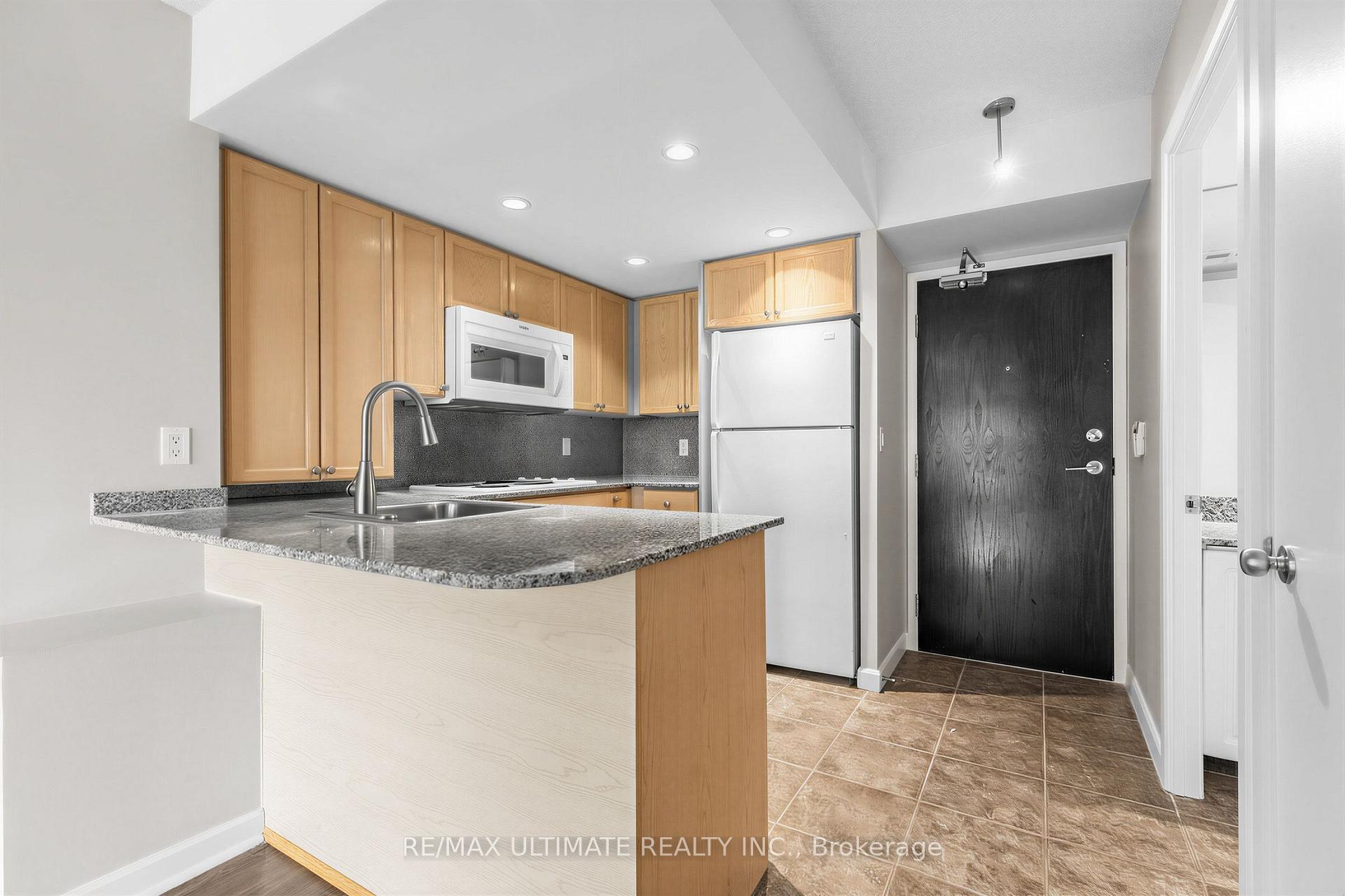 Photo 2 of Unit 1508, 8 Park Road, Toronto, Rosedale-Moore Park — HOMEH