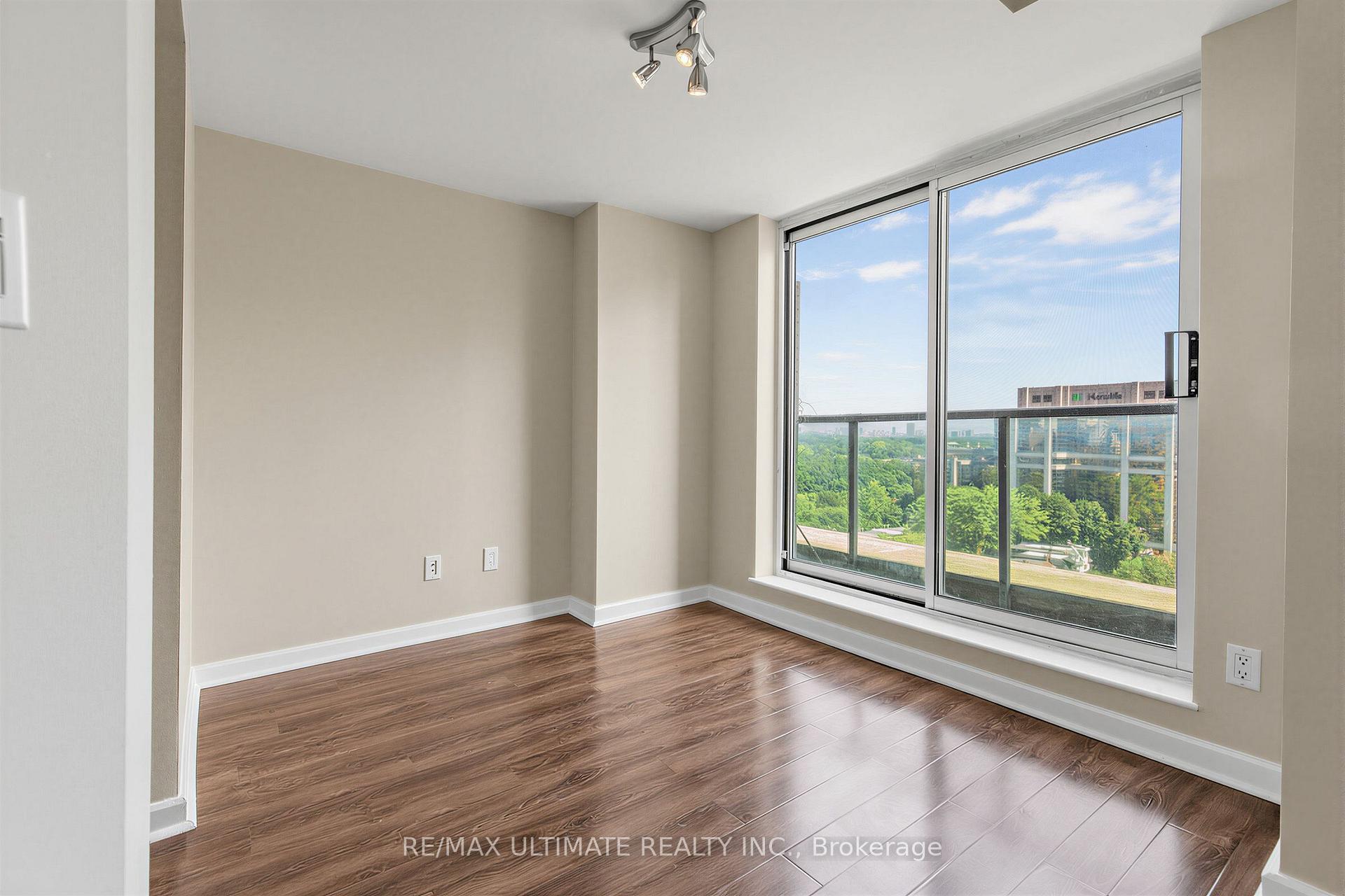 Photo 14 of Unit 1508, 8 Park Road, Toronto, Rosedale-Moore Park — HOMEH