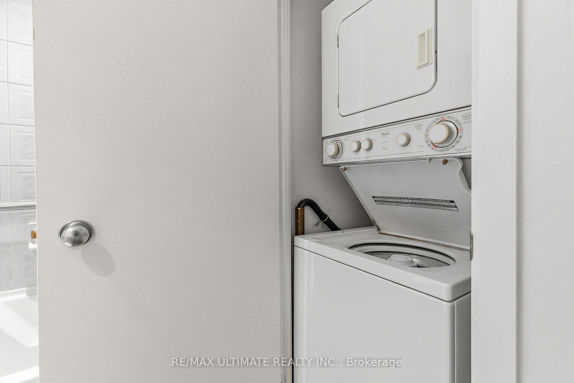 Photo 17 of Unit 1508, 8 Park Road, Toronto, Rosedale-Moore Park — HOMEH