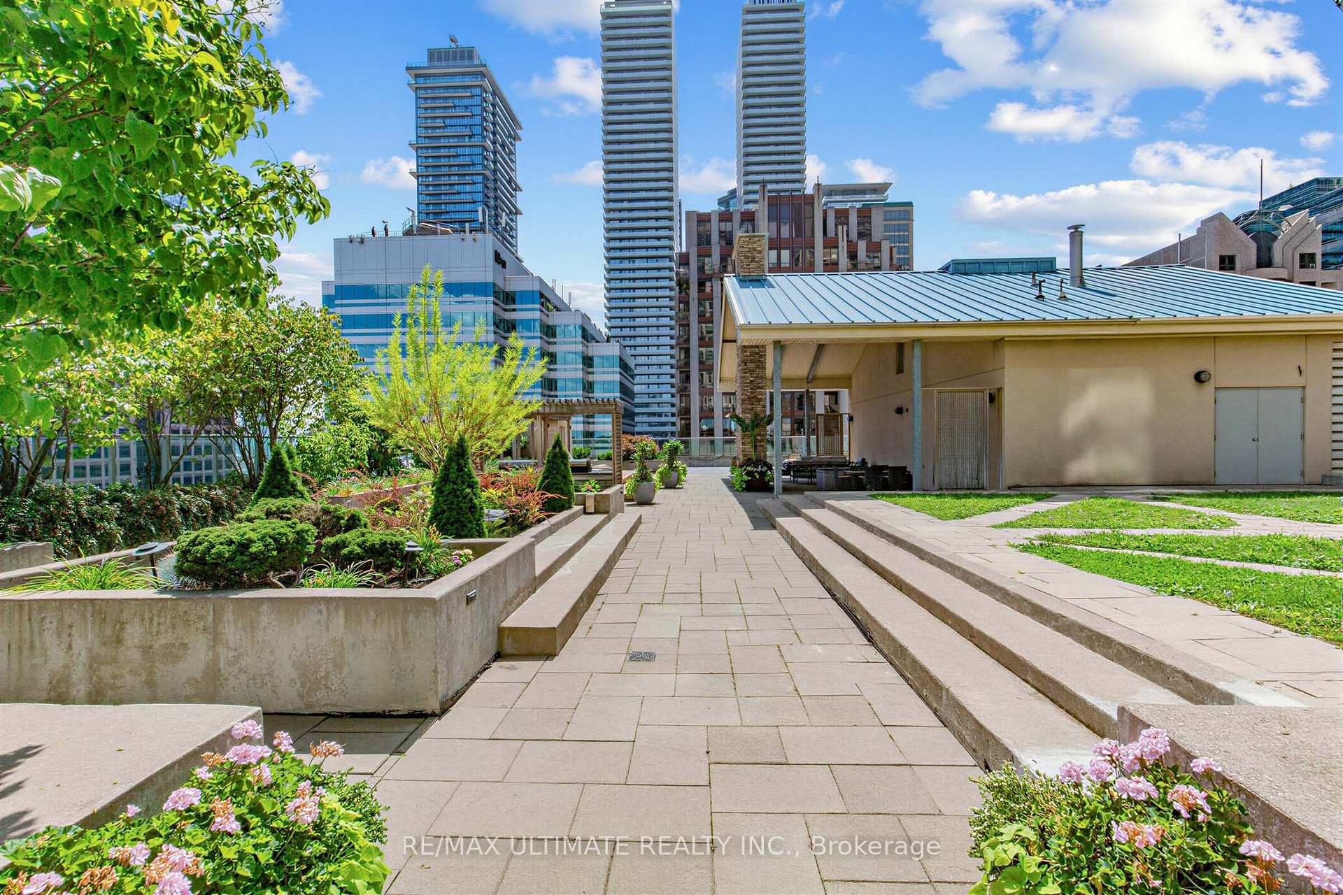 Photo 20 of Unit 1508, 8 Park Road, Toronto, Rosedale-Moore Park — HOMEH