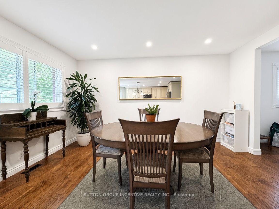 Photo 9 of 8 Alpine Way, Oro-Medonte, Horseshoe Valley — HOMEH