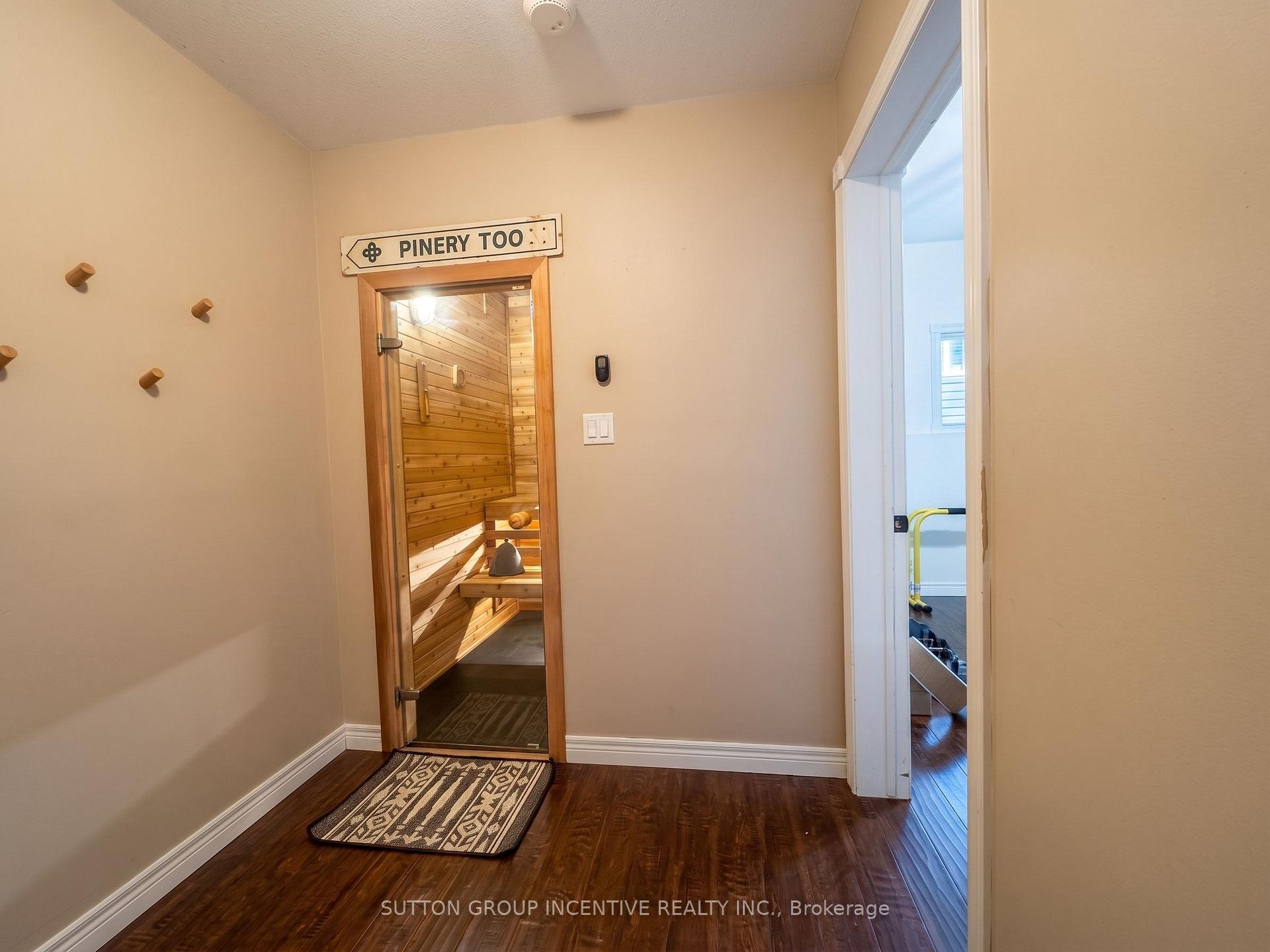 Photo 30 of 8 Alpine Way, Oro-Medonte, Horseshoe Valley — HOMEH