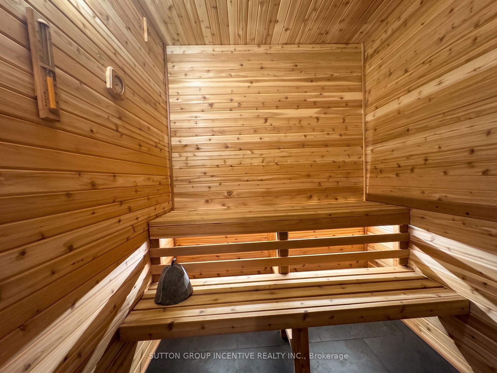 Photo 31 of 8 Alpine Way, Oro-Medonte, Horseshoe Valley — HOMEH