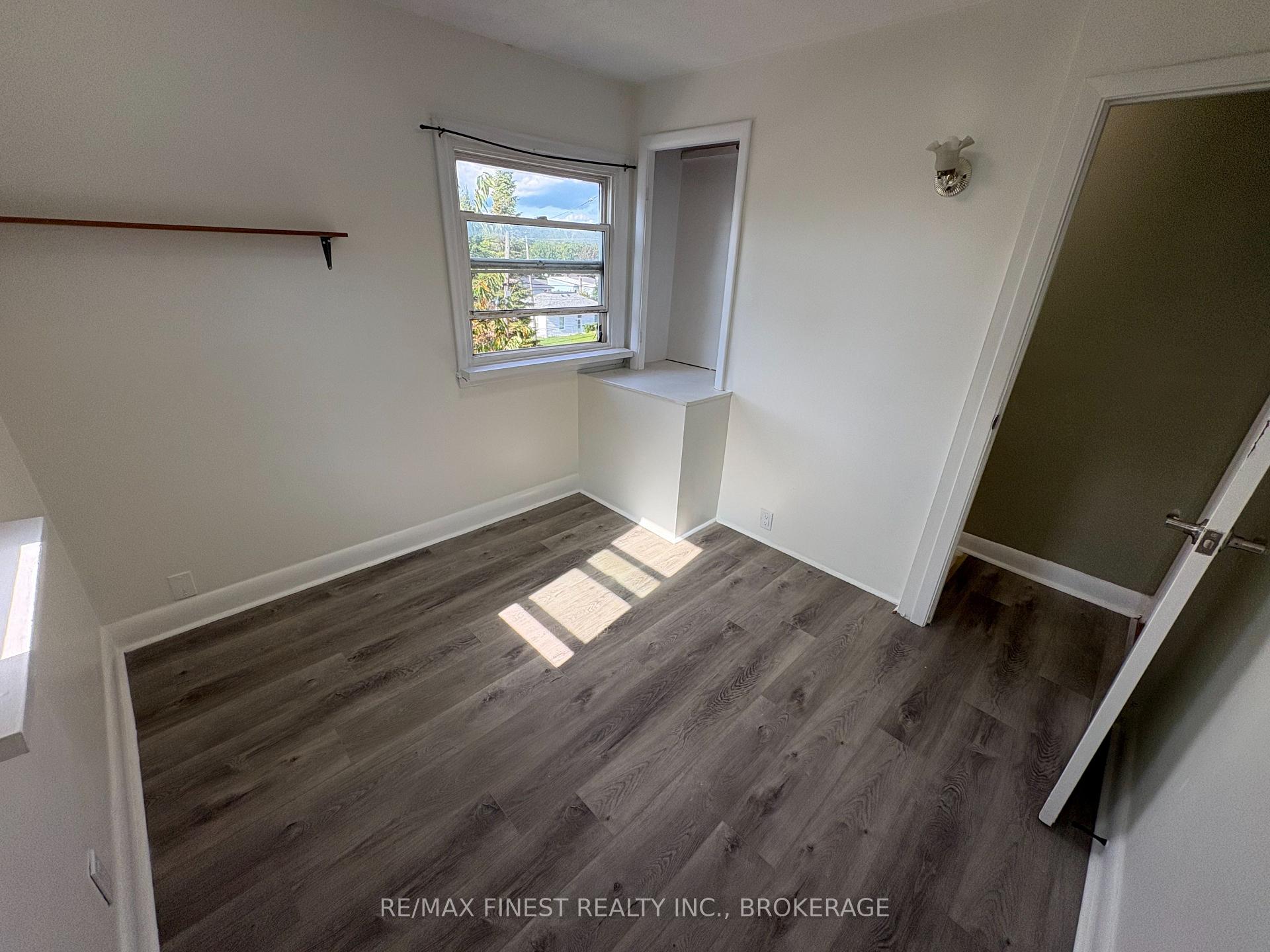 Photo 10 of 20 Patrick Street, Kingston, Williamsville — HOMEH