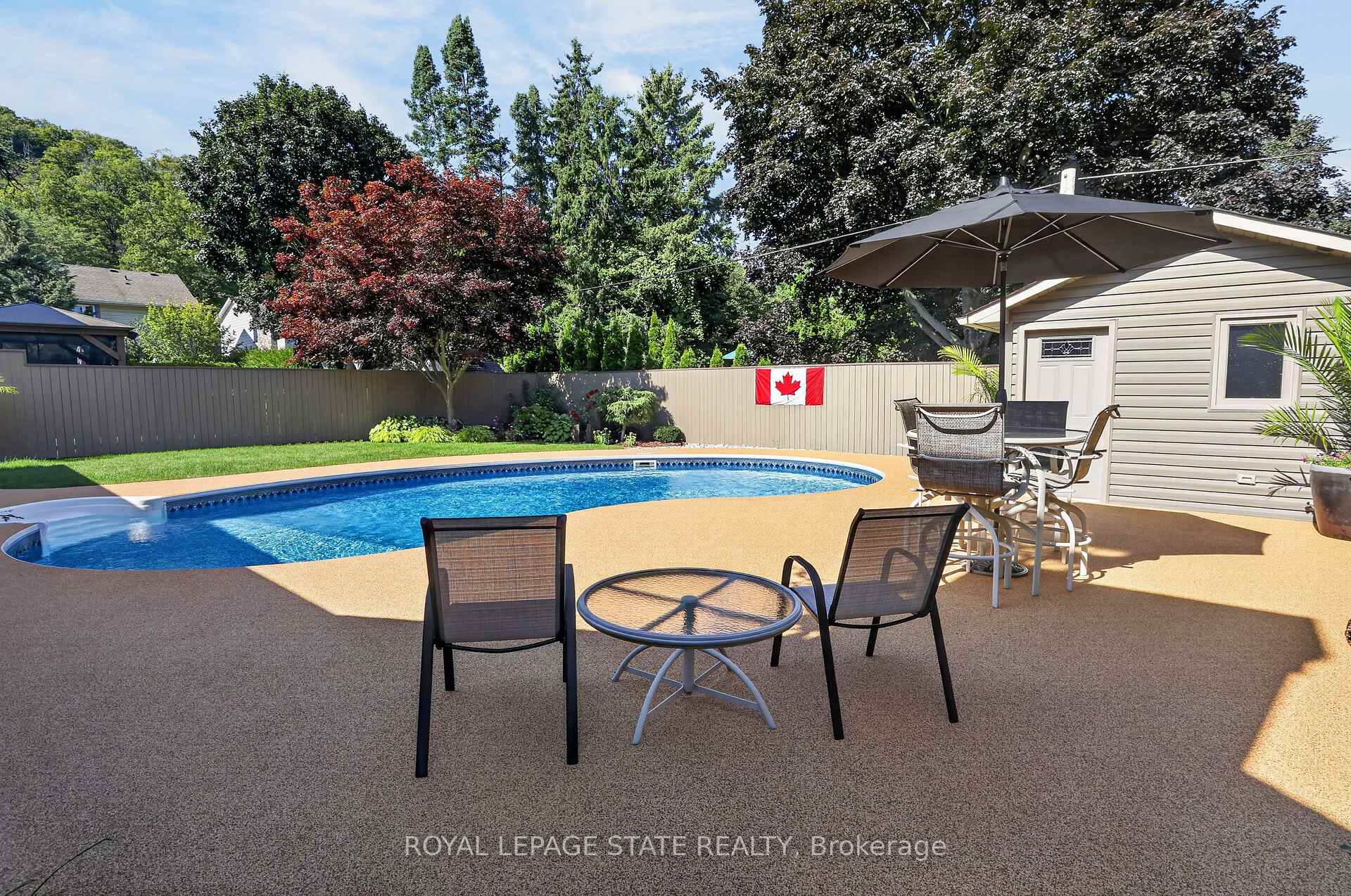 Photo 39 of 86 Hedge Lawn Drive, Grimsby, Grimsby East — HOMEH
