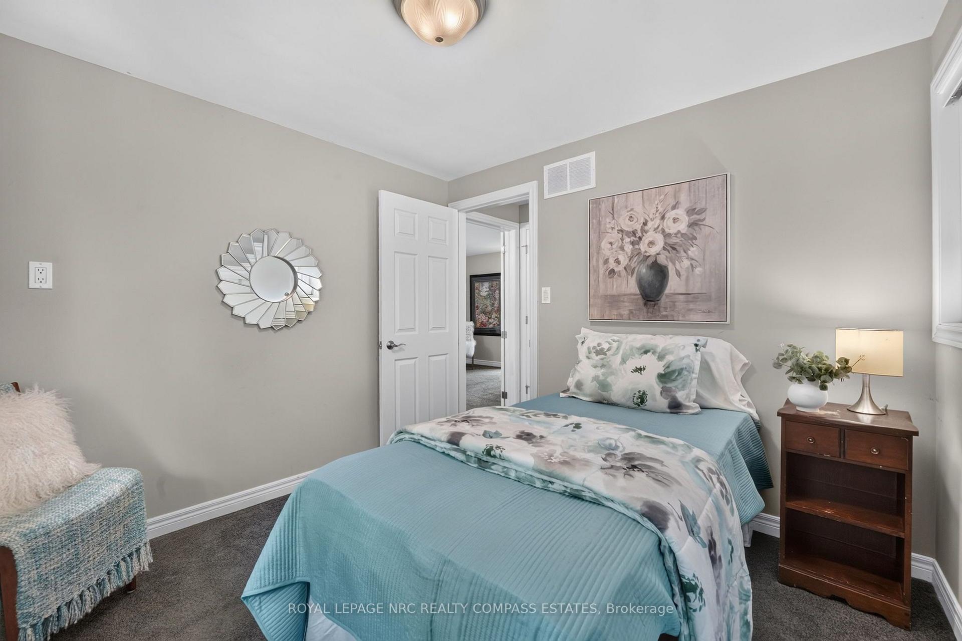 Photo 18 of 18 Lockview Crescent, St. Catharines, Bunting/Linwell — HOMEH