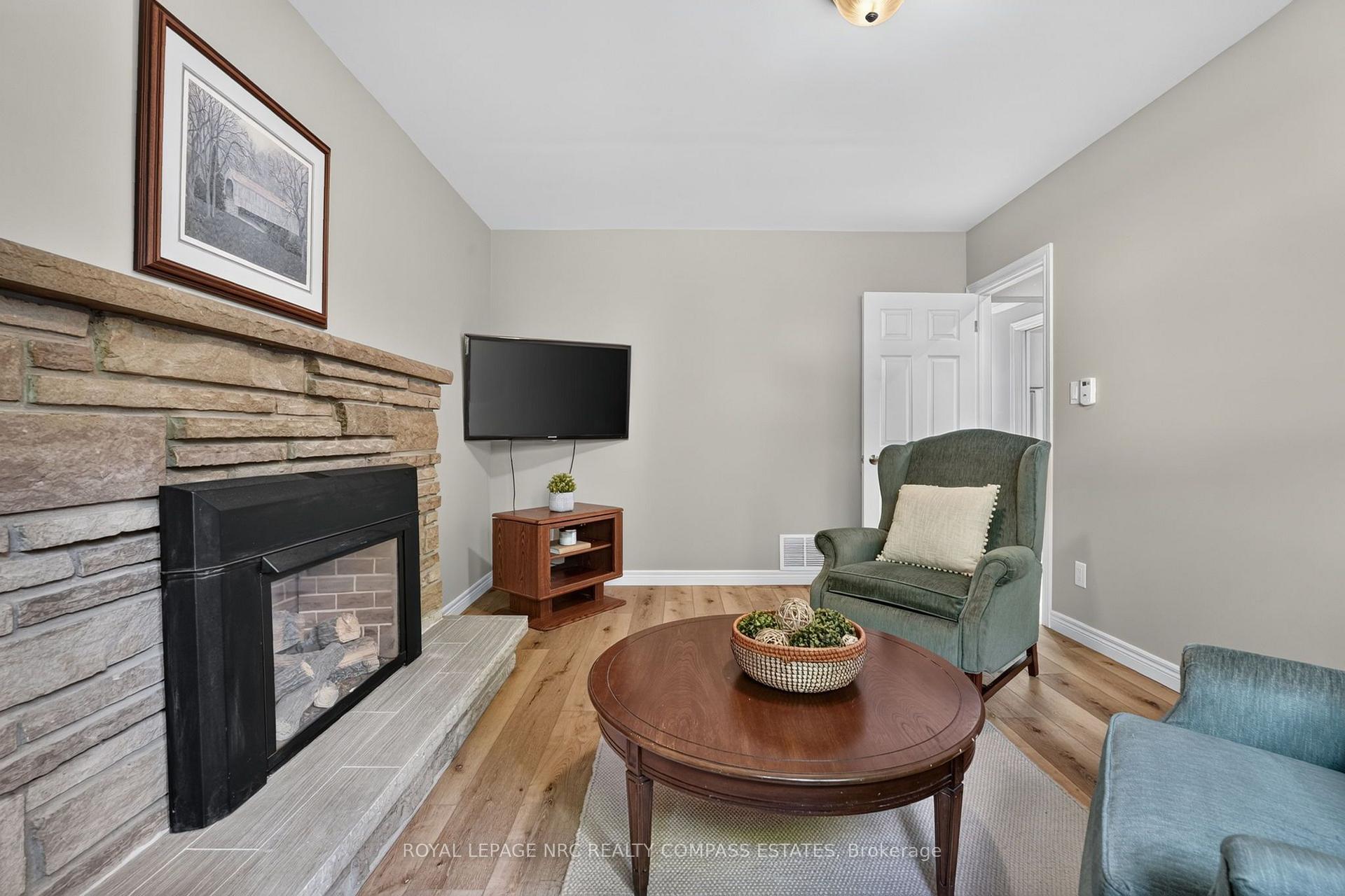 Photo 27 of 18 Lockview Crescent, St. Catharines, Bunting/Linwell — HOMEH