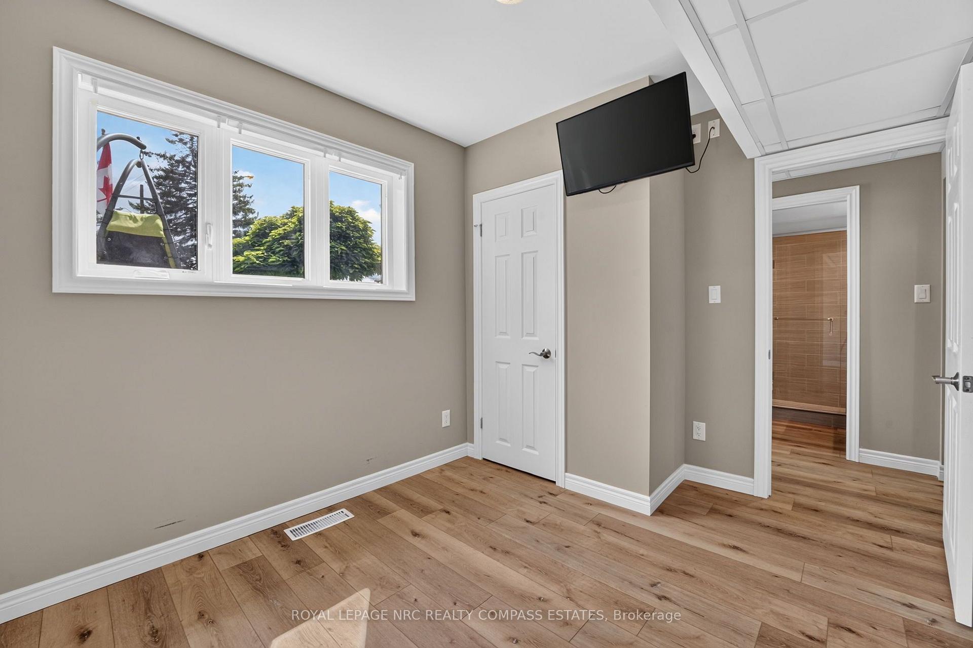 Photo 30 of 18 Lockview Crescent, St. Catharines, Bunting/Linwell — HOMEH