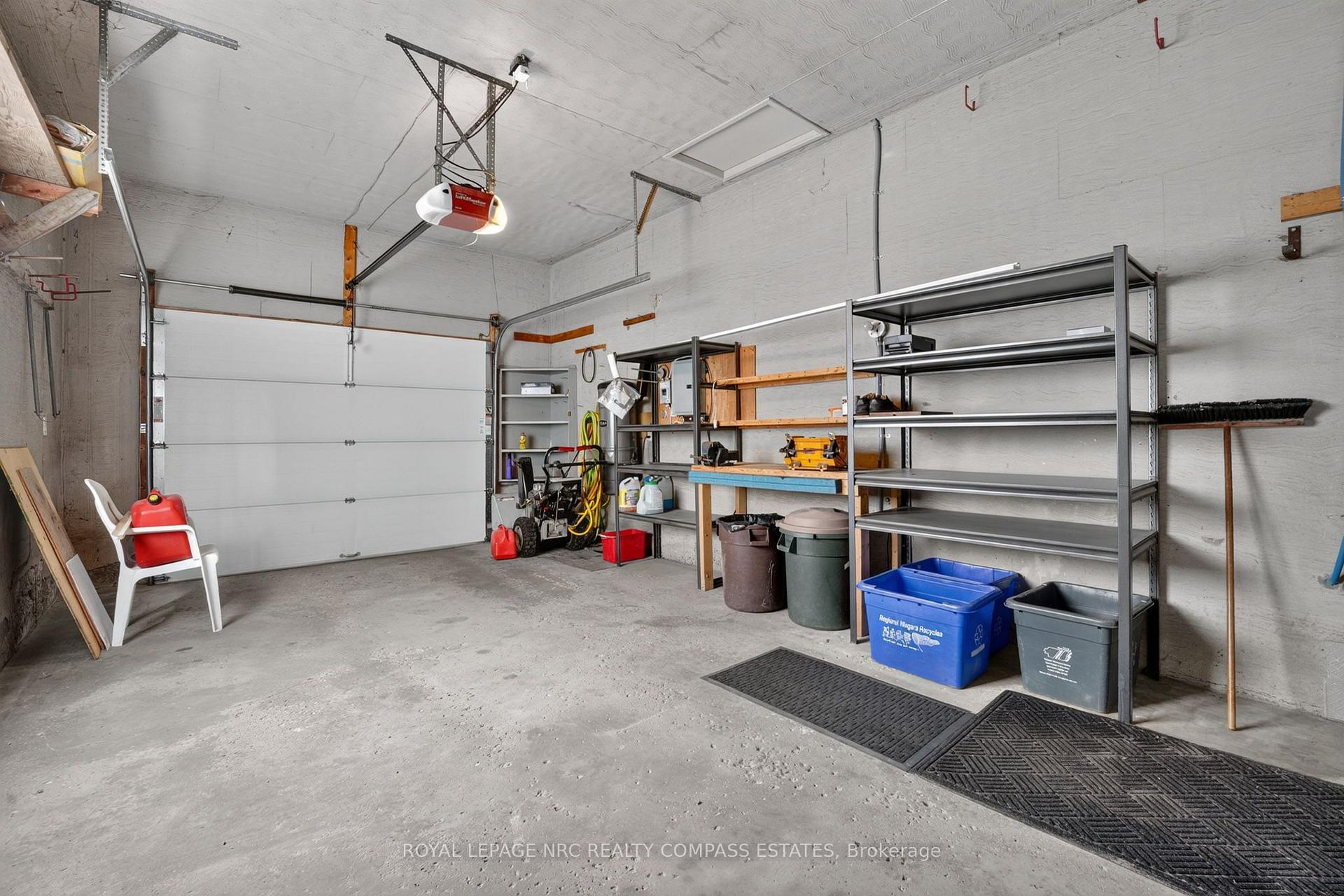 Photo 32 of 18 Lockview Crescent, St. Catharines, Bunting/Linwell — HOMEH