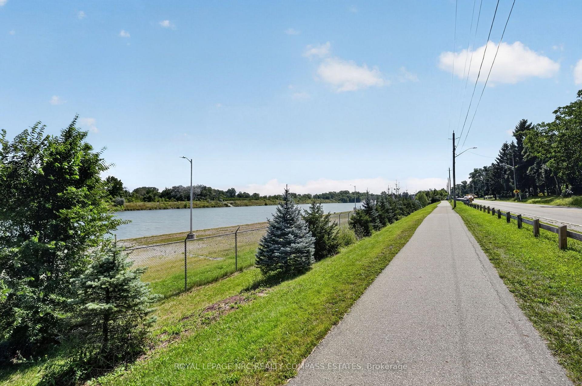 Photo 43 of 18 Lockview Crescent, St. Catharines, Bunting/Linwell — HOMEH