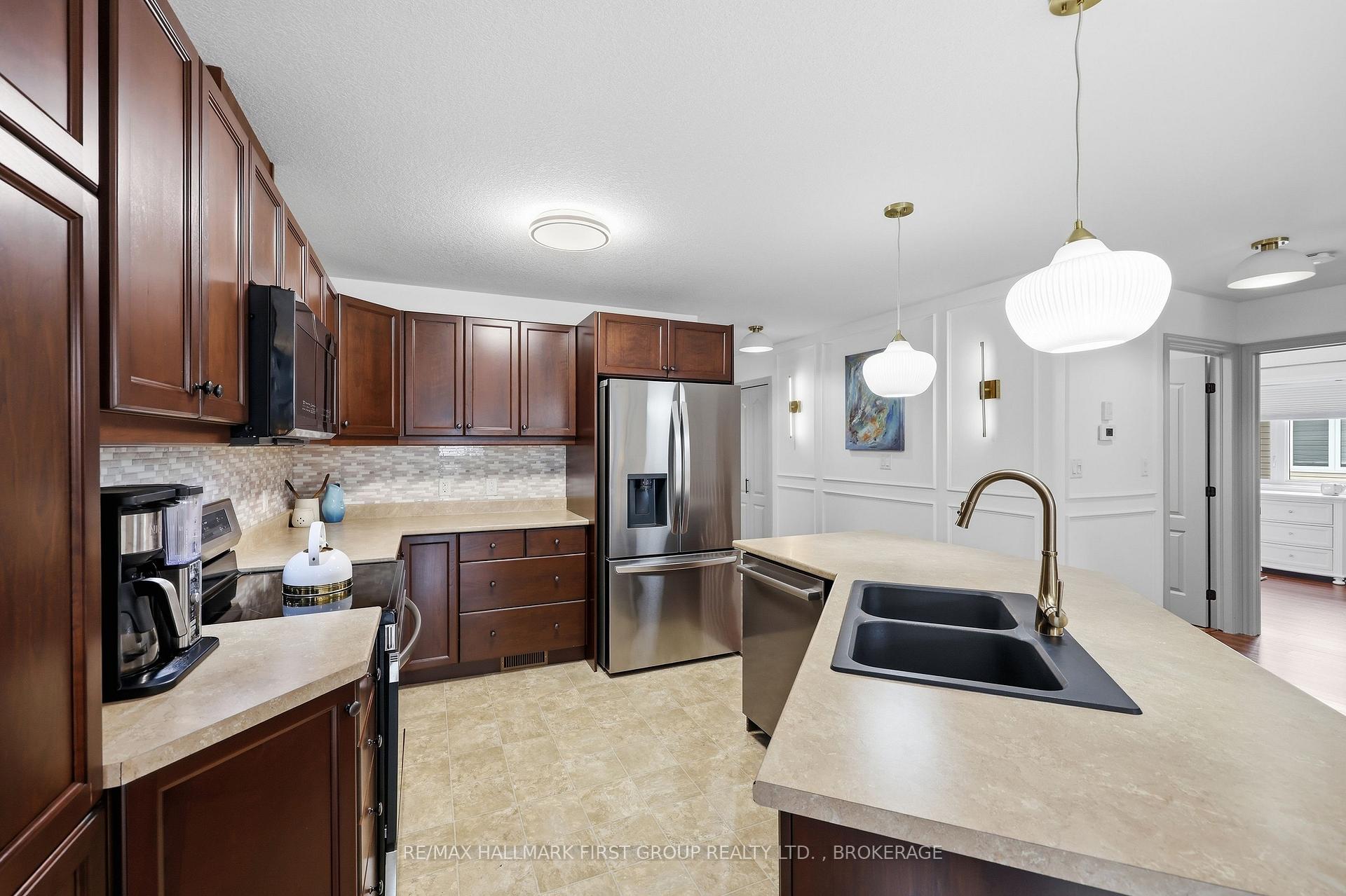 Photo 10 of 1286 Mazzolin Crescent, Kingston, City Northwest — HOMEH