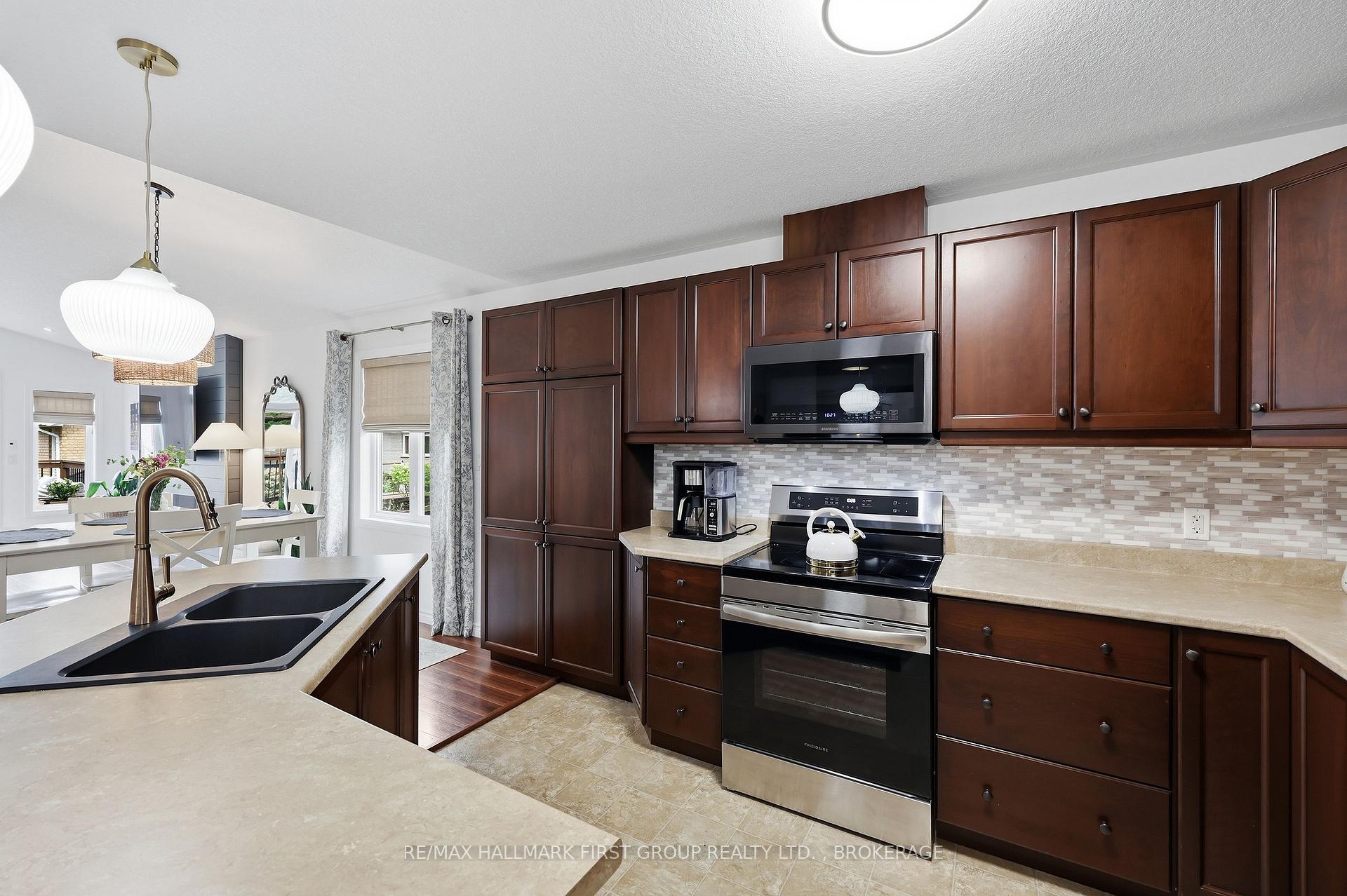 Photo 12 of 1286 Mazzolin Crescent, Kingston, City Northwest — HOMEH