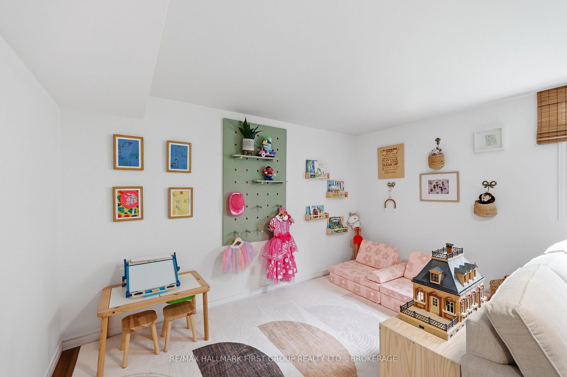 Photo 36 of 1286 Mazzolin Crescent, Kingston, City Northwest — HOMEH