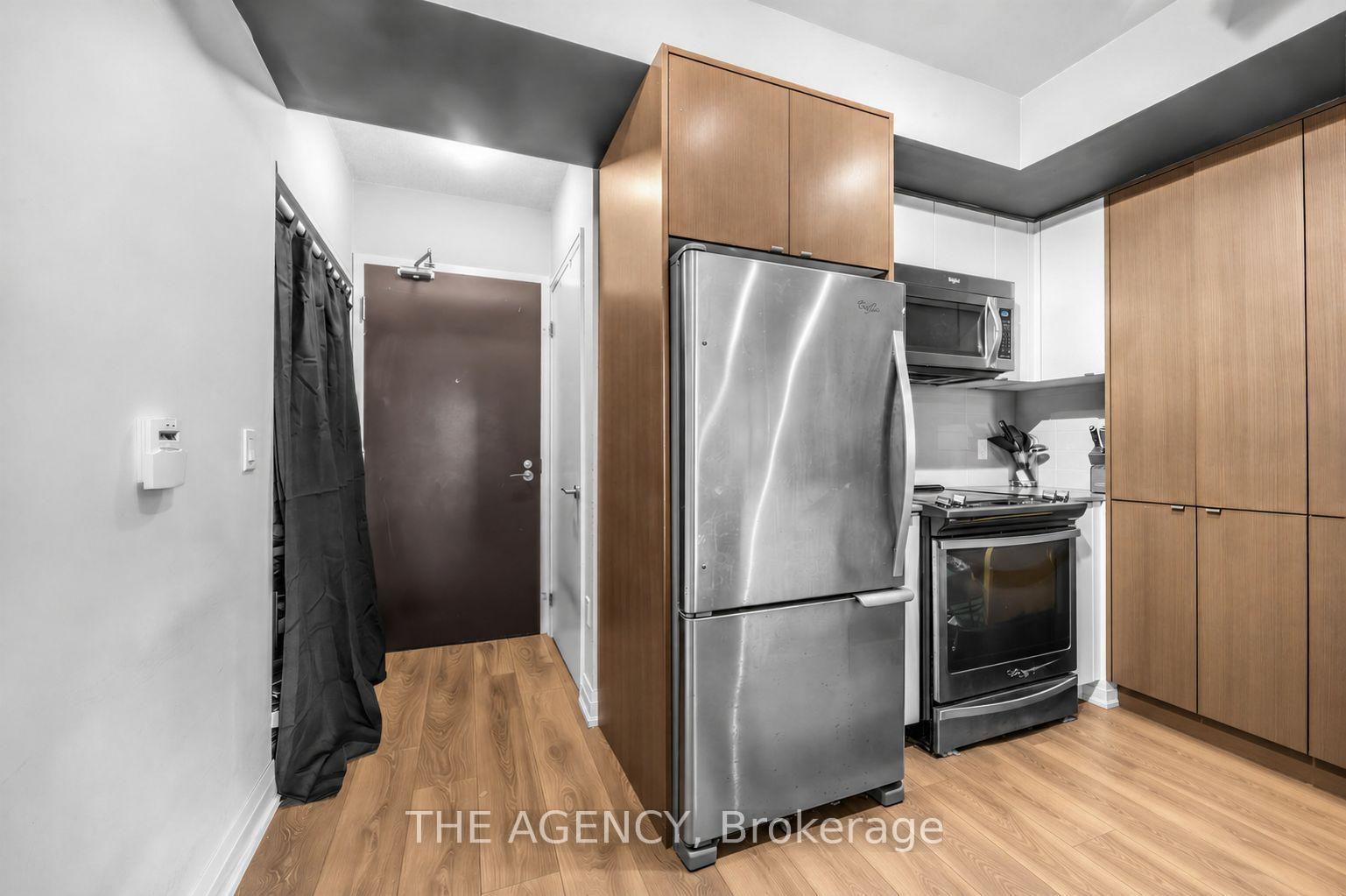Photo 4 of Unit 1409, 9 Valhalla Inn Road, Etobicoke, Islington-City Centre West — HOMEH