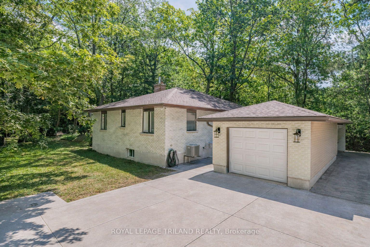 Photo 2 of 33 Forest Avenue, South Huron, Stephen — HOMEH